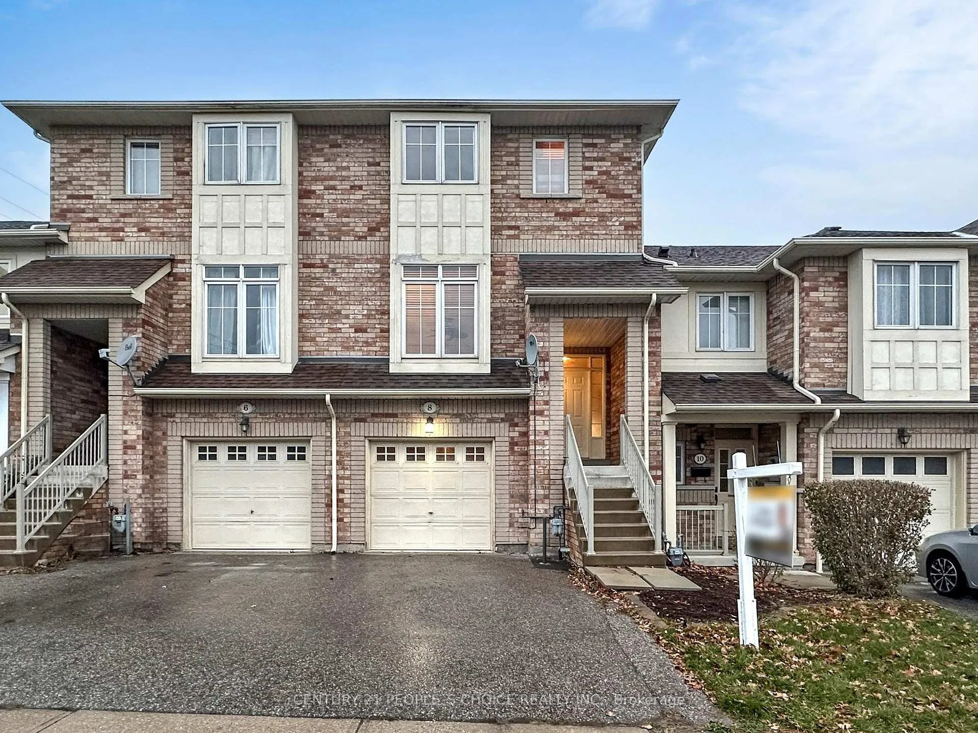 Photo 1 of 8 Croker Drive E, Ajax, South East — HOMEH