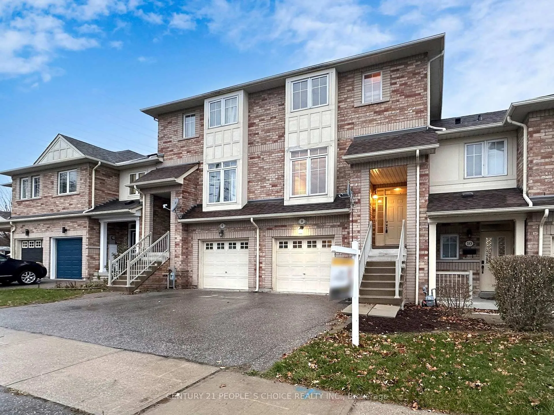 Photo 2 of 8 Croker Drive E, Ajax, South East — HOMEH