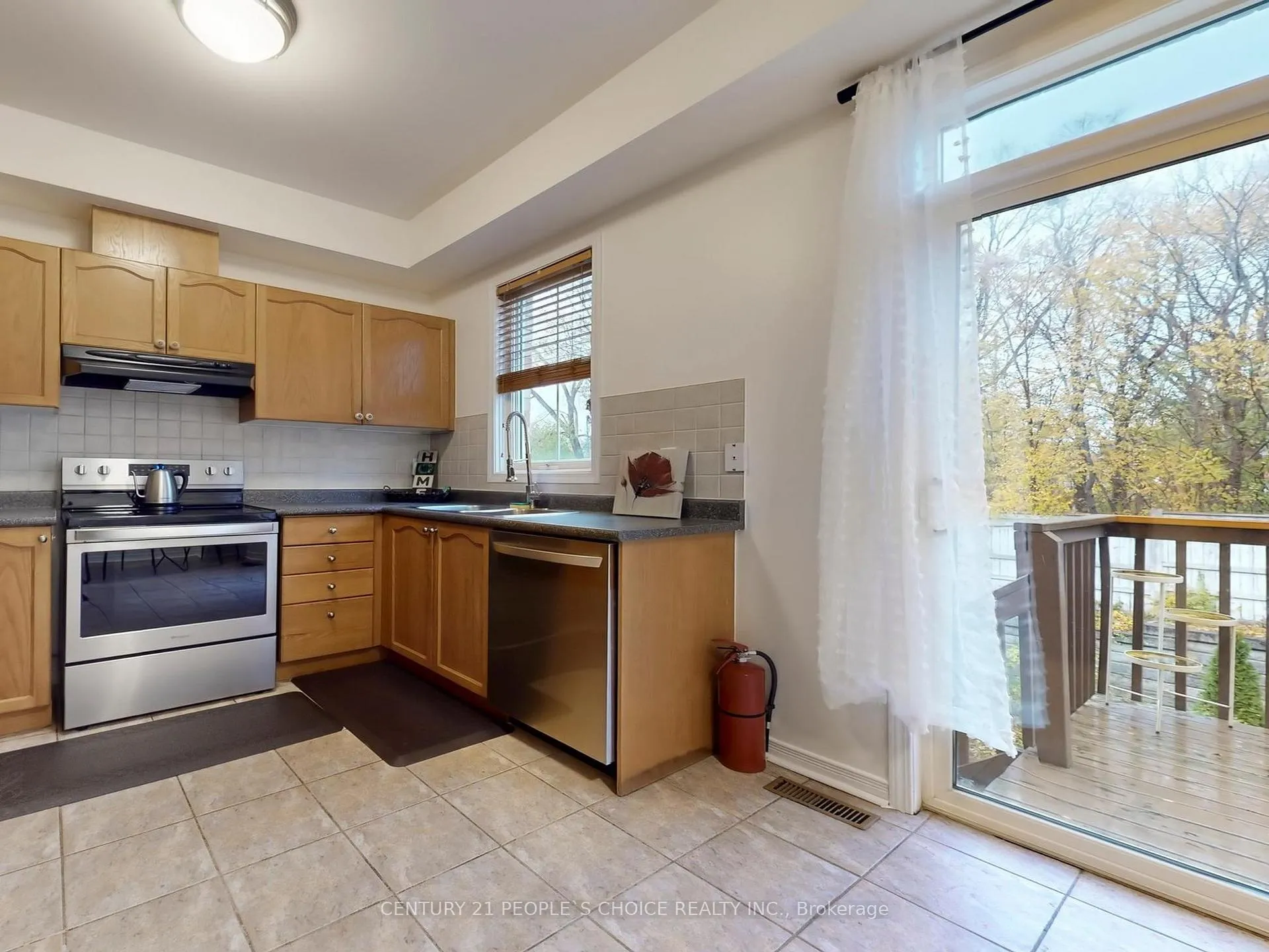 Photo 9 of 8 Croker Drive E, Ajax, South East — HOMEH