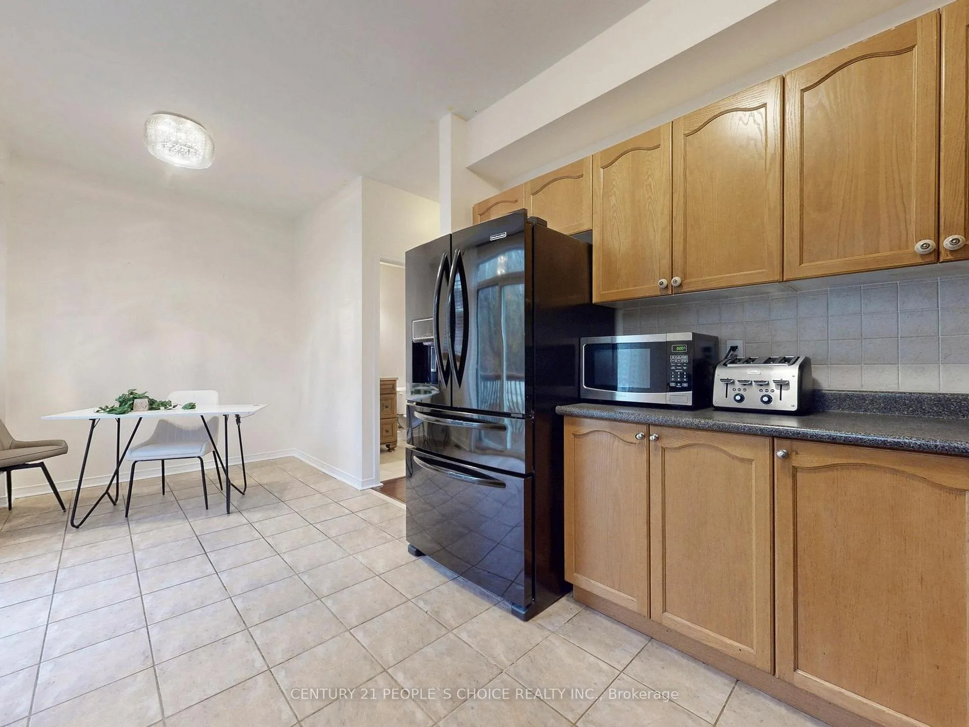 Photo 11 of 8 Croker Drive E, Ajax, South East — HOMEH