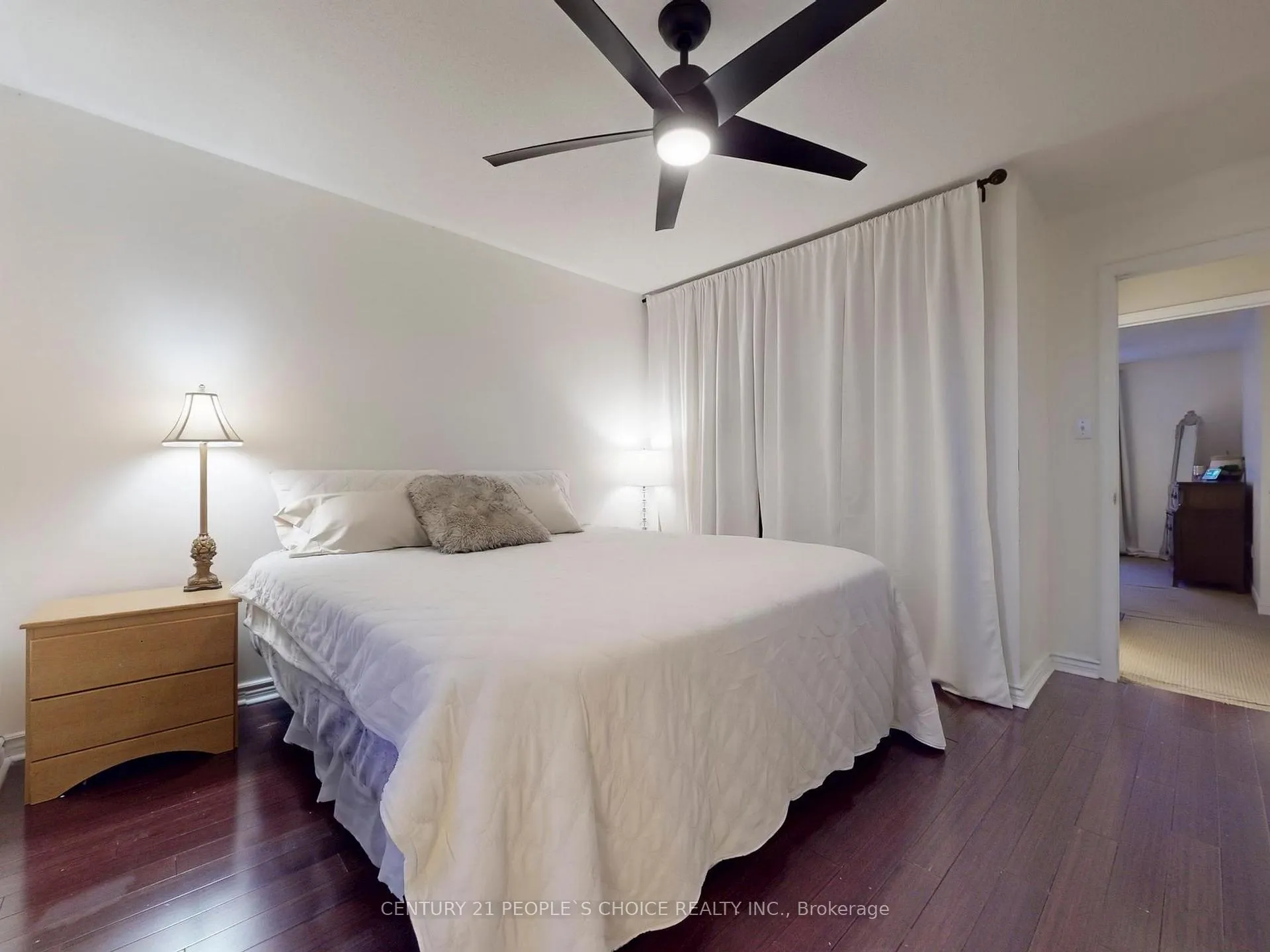 Photo 20 of 8 Croker Drive E, Ajax, South East — HOMEH