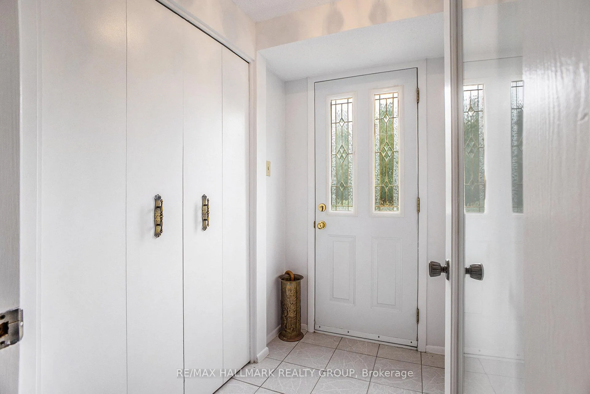 Photo 6 of 618 La Verendrye Drive, Ottawa, Beacon Hill North — HOMEH