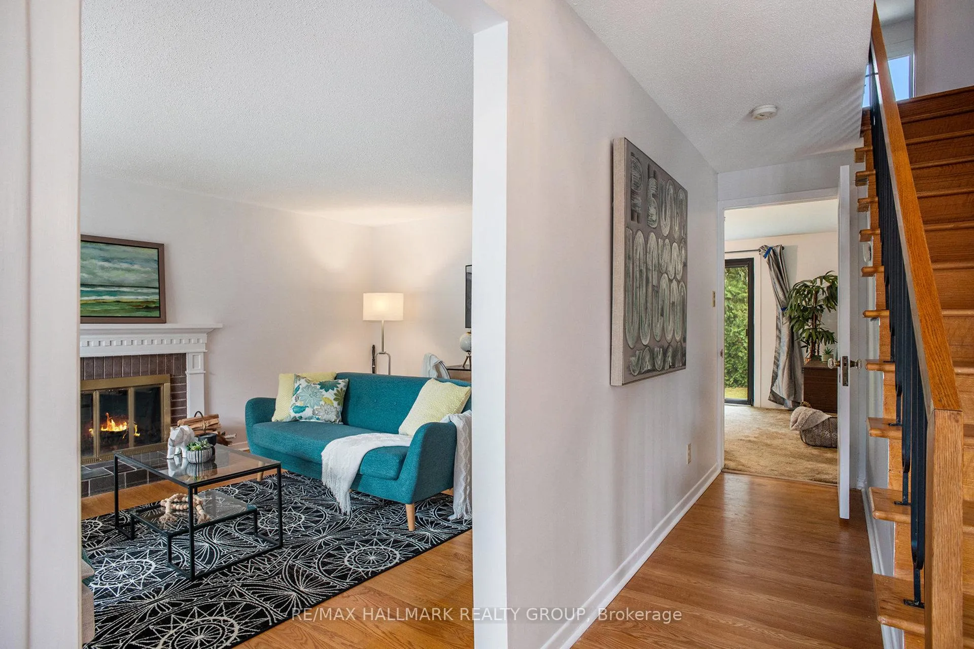 Photo 8 of 618 La Verendrye Drive, Ottawa, Beacon Hill North — HOMEH