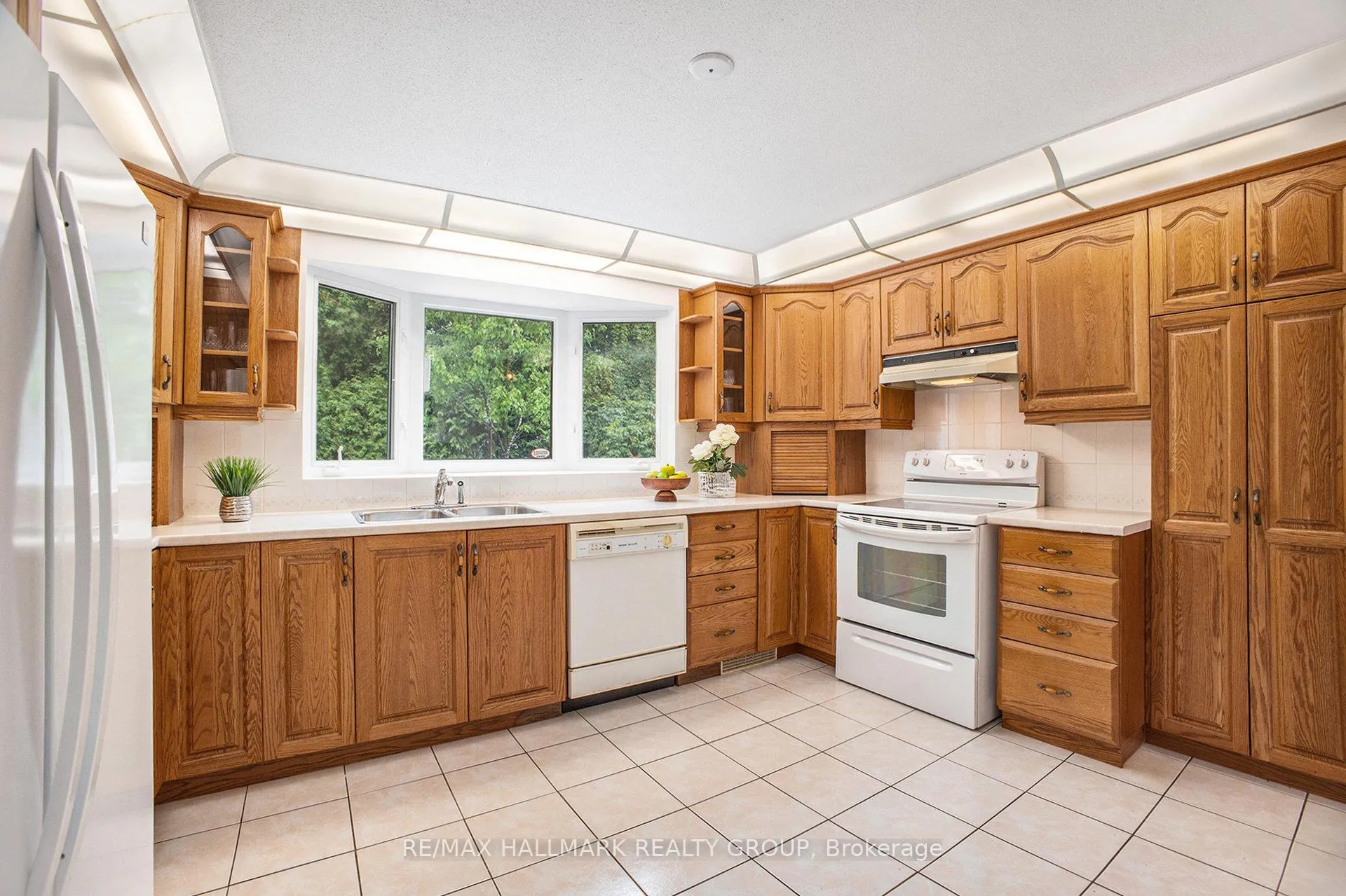 Photo 19 of 618 La Verendrye Drive, Ottawa, Beacon Hill North — HOMEH