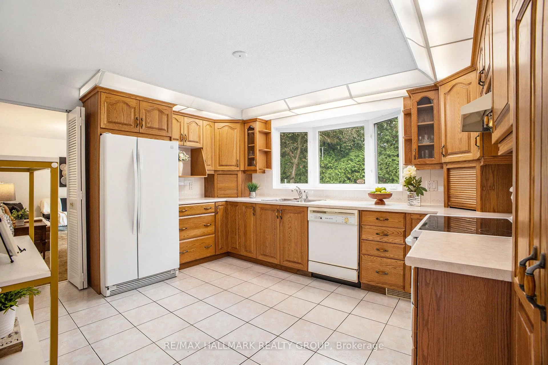 Photo 22 of 618 La Verendrye Drive, Ottawa, Beacon Hill North — HOMEH