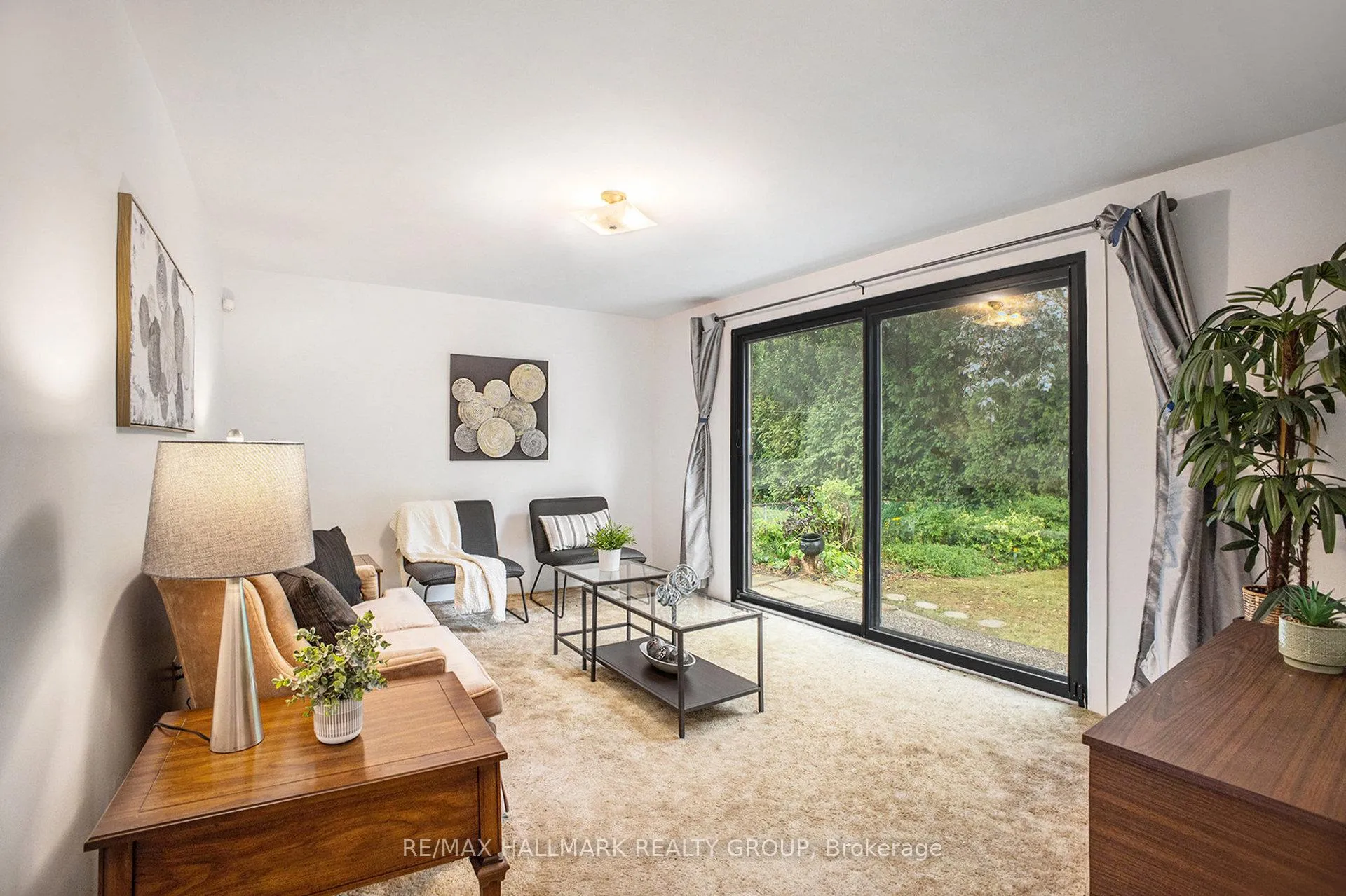 Photo 28 of 618 La Verendrye Drive, Ottawa, Beacon Hill North — HOMEH