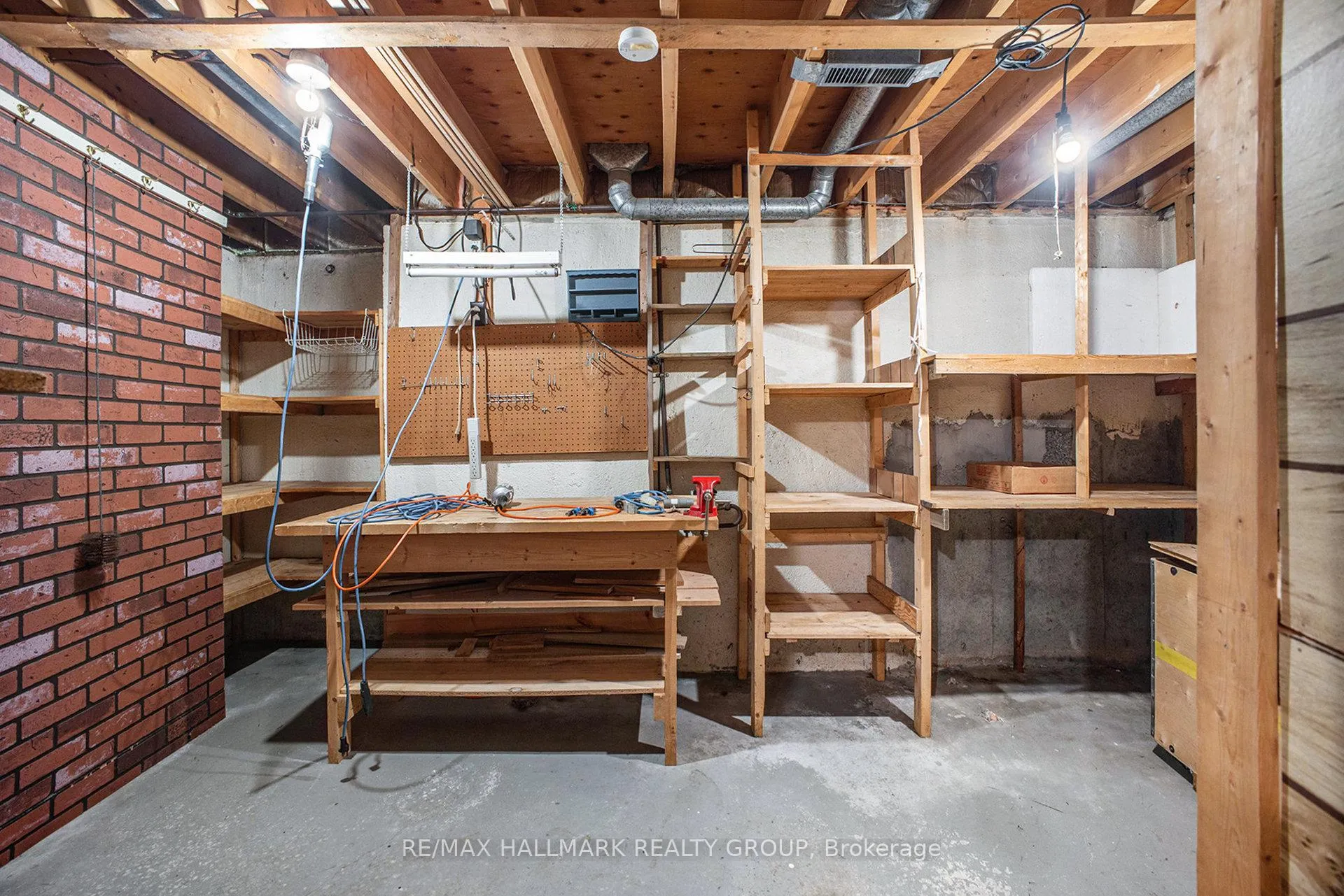 Photo 55 of 618 La Verendrye Drive, Ottawa, Beacon Hill North — HOMEH