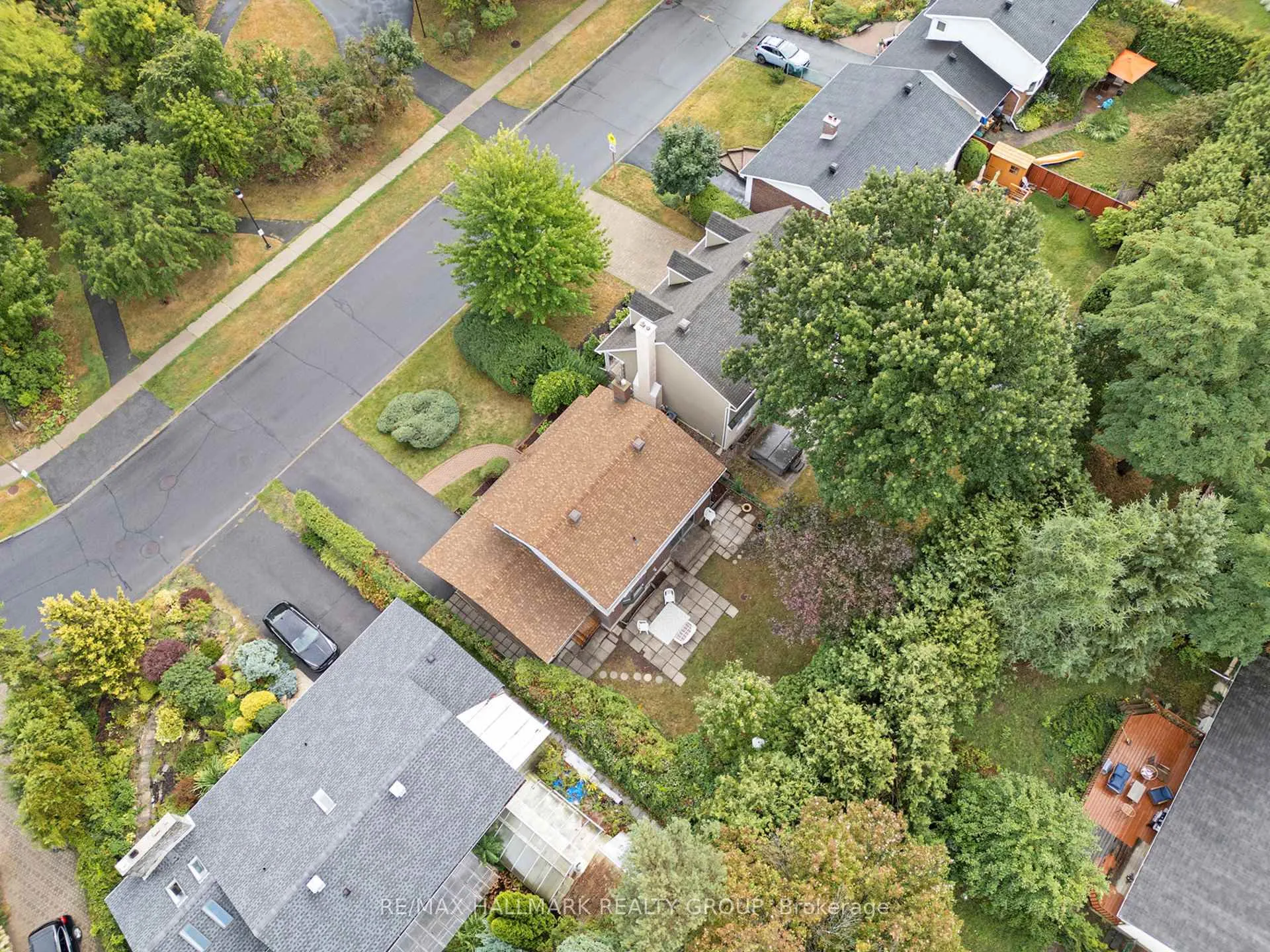 Photo 75 of 618 La Verendrye Drive, Ottawa, Beacon Hill North — HOMEH