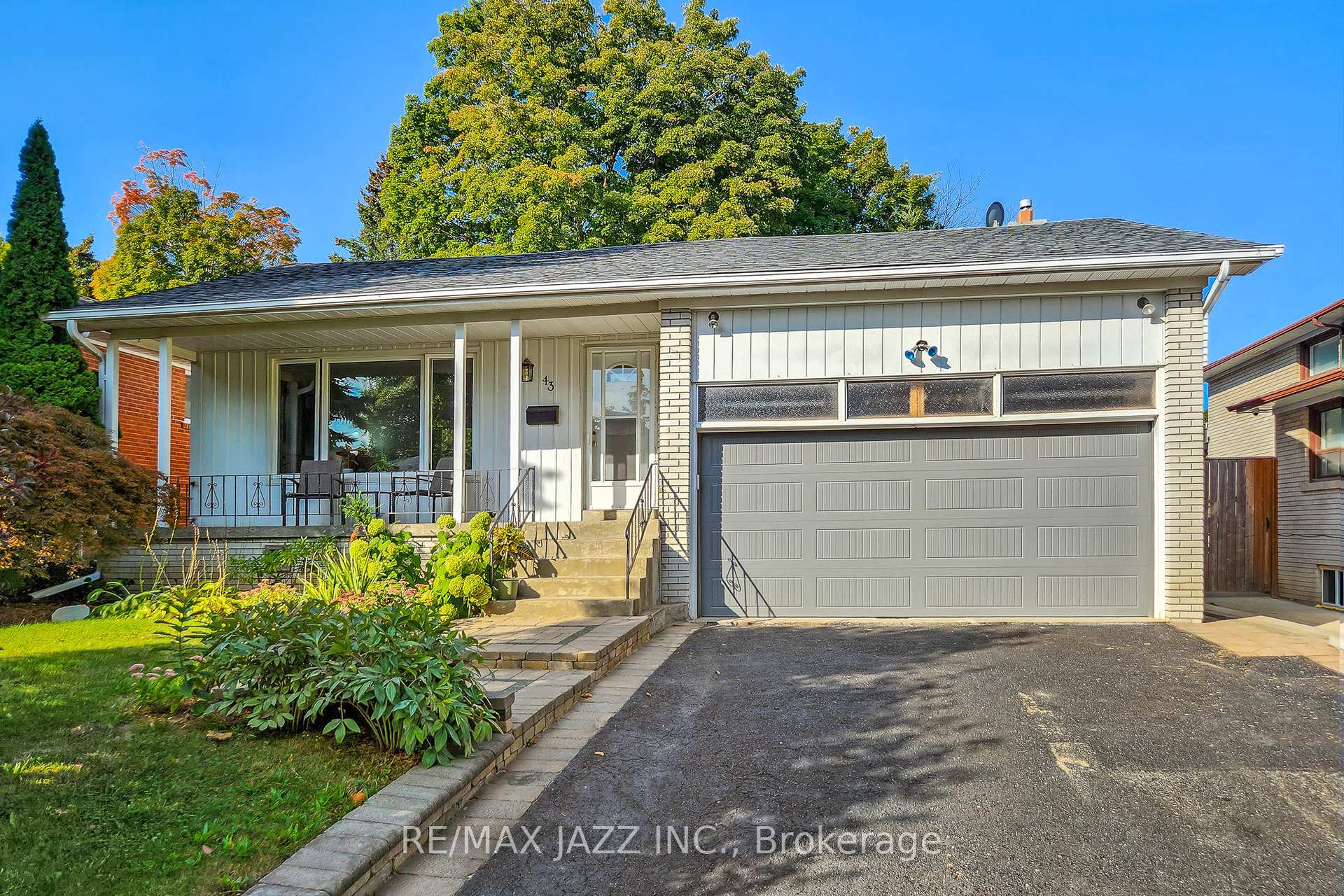 Front of 43 Kingsborough Crescent