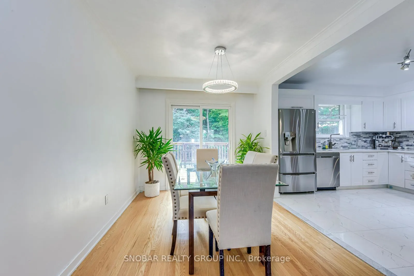 Photo 6 of 4 Haregate Court, Etobicoke, Willowridge-Martingrove-Richview — HOMEH