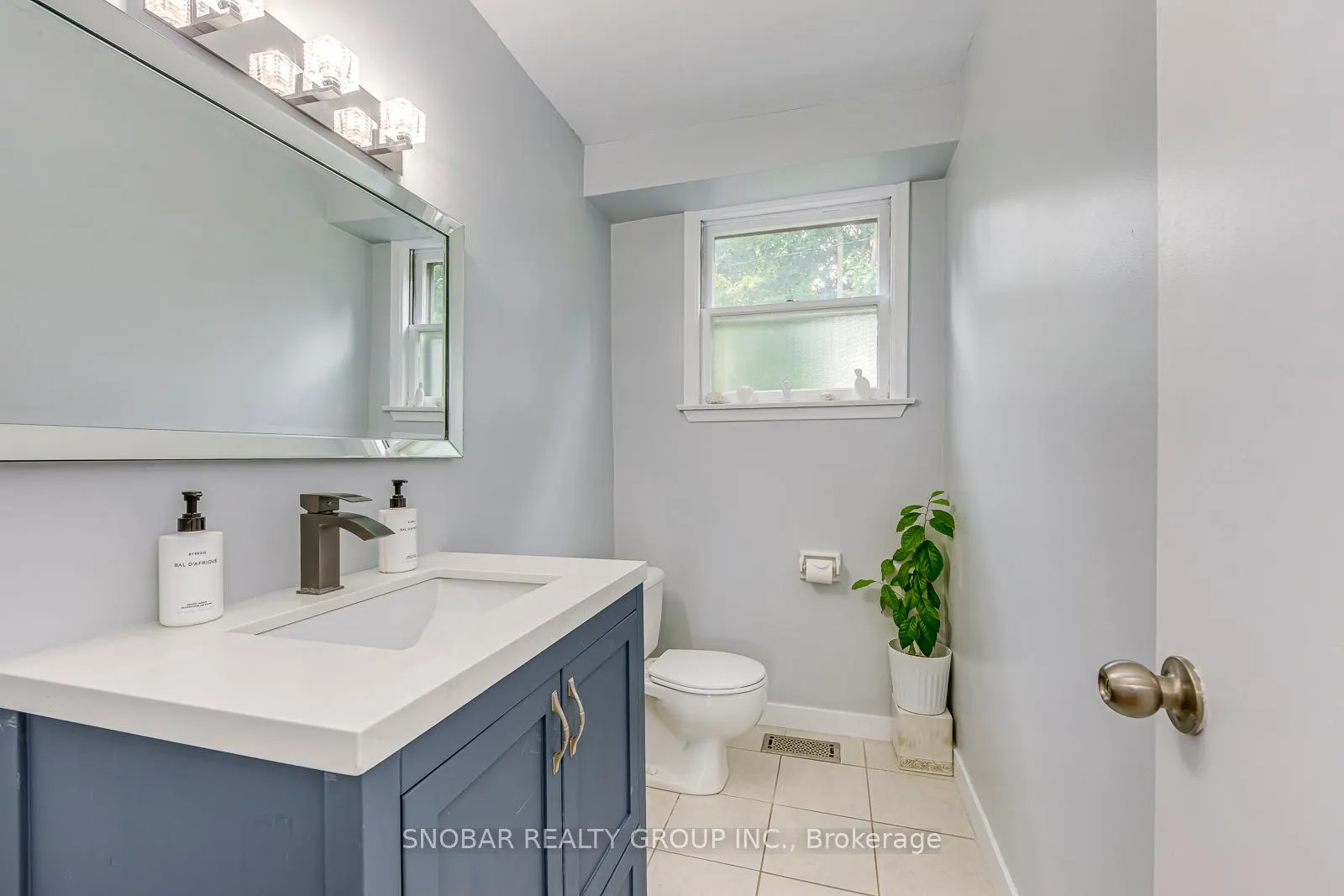 Photo 13 of 4 Haregate Court, Etobicoke, Willowridge-Martingrove-Richview — HOMEH