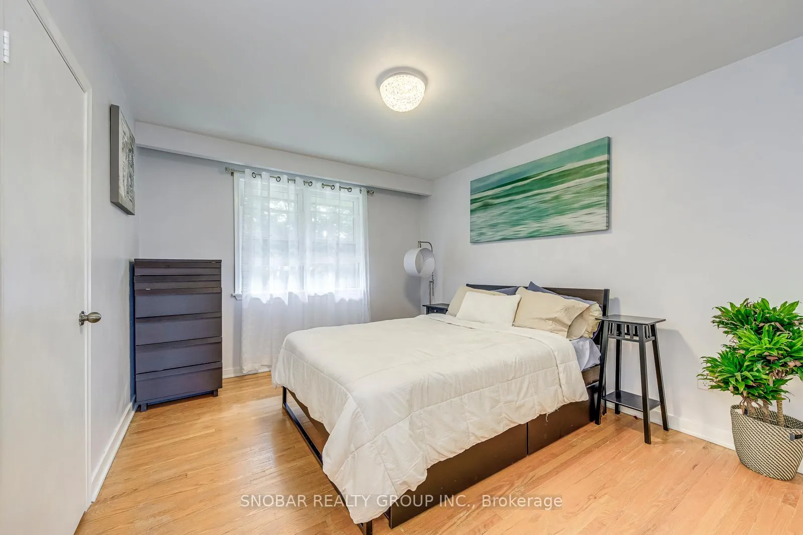 Photo 14 of 4 Haregate Court, Etobicoke, Willowridge-Martingrove-Richview — HOMEH