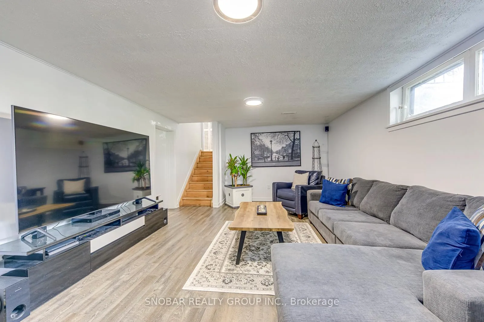 Photo 19 of 4 Haregate Court, Etobicoke, Willowridge-Martingrove-Richview — HOMEH
