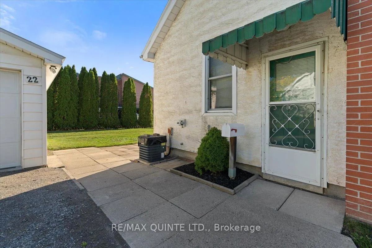 Photo 6 of 22 Holmes Road, Belleville, Belleville Ward — HOMEH