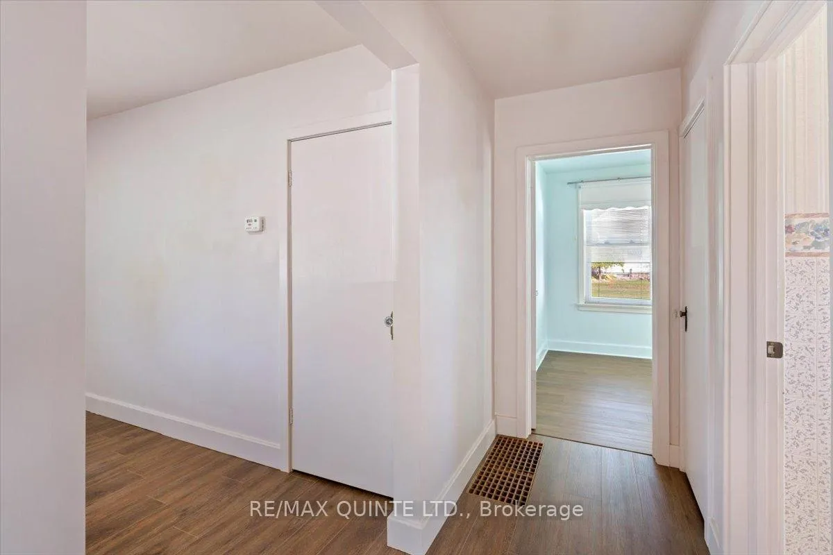 Photo 45 of 22 Holmes Road, Belleville, Belleville Ward — HOMEH
