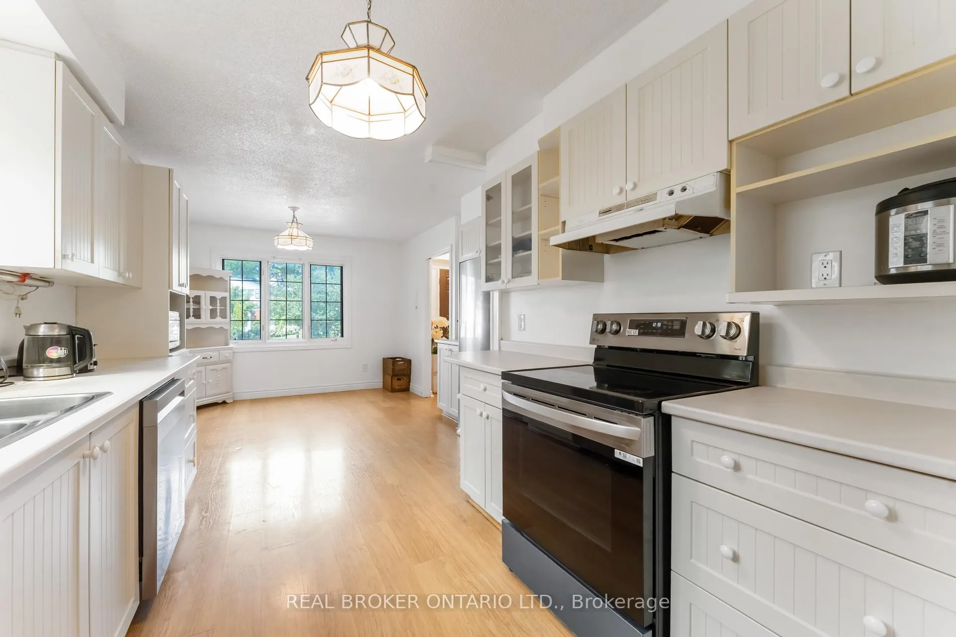 Photo 10 of 77 Priam Way, Ottawa, Westcliffe Estates — HOMEH