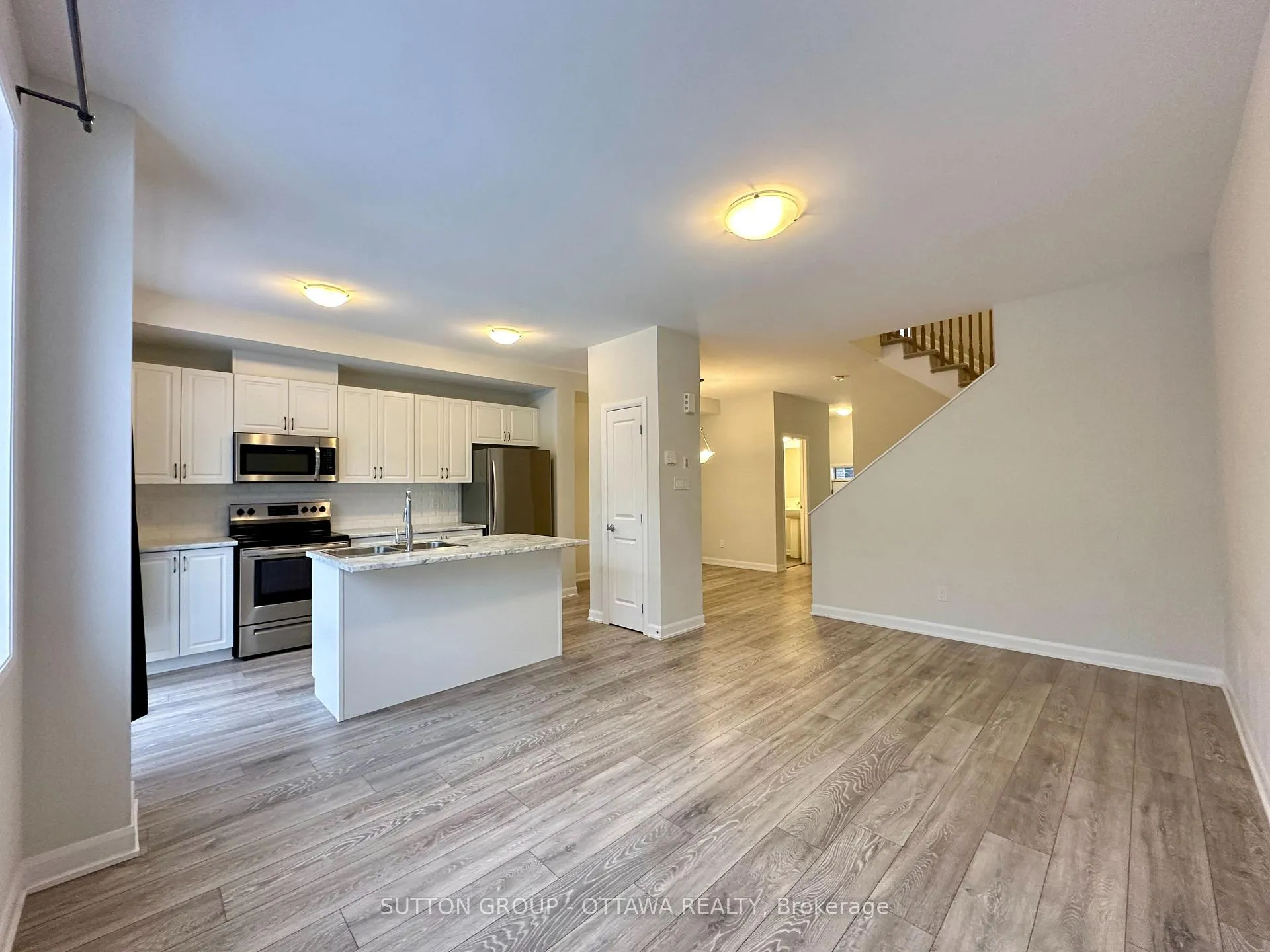 Photo 5 of 2032 Caltra Crescent, Ottawa, Barrhaven - Half Moon Bay — HOMEH