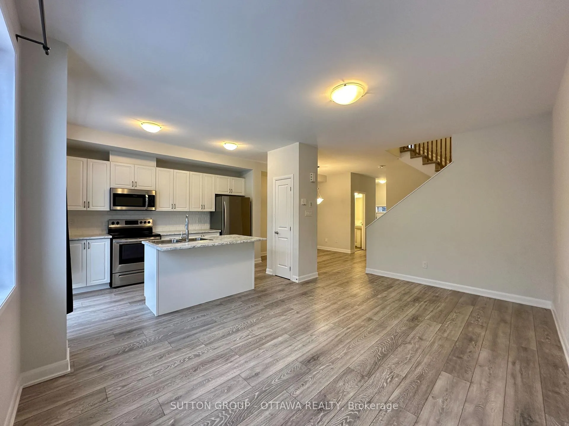 Photo 9 of 2032 Caltra Crescent, Ottawa, Barrhaven - Half Moon Bay — HOMEH