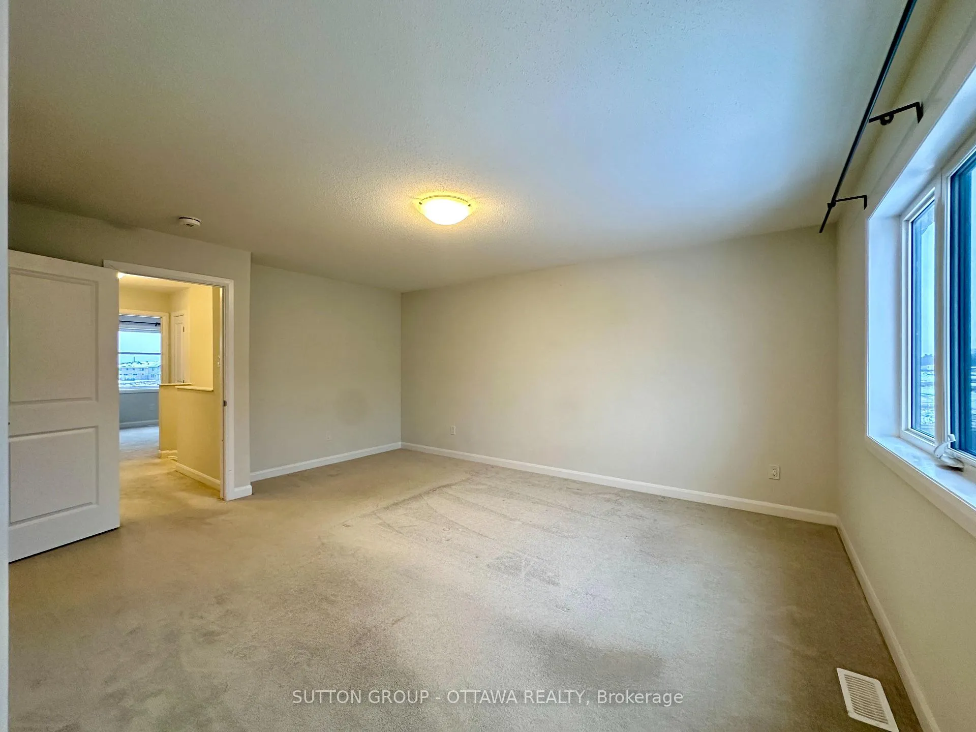 Photo 13 of 2032 Caltra Crescent, Ottawa, Barrhaven - Half Moon Bay — HOMEH
