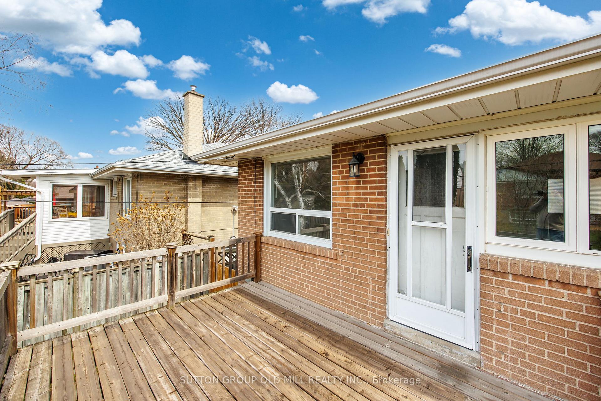 Photo 6 of 26 Breadner Drive, Etobicoke, Willowridge-Martingrove-Richview — HOMEH