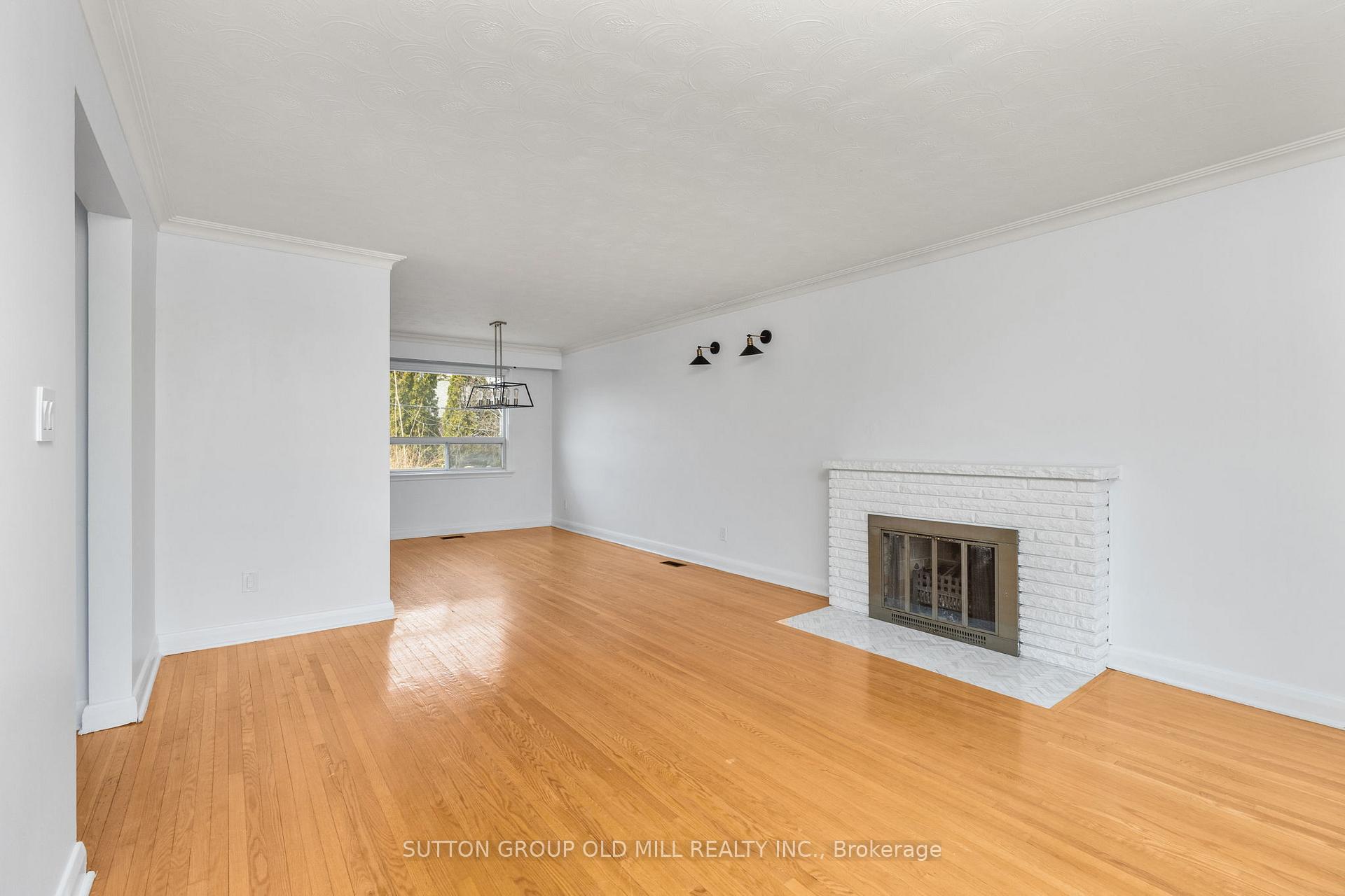 Photo 12 of 26 Breadner Drive, Etobicoke, Willowridge-Martingrove-Richview — HOMEH