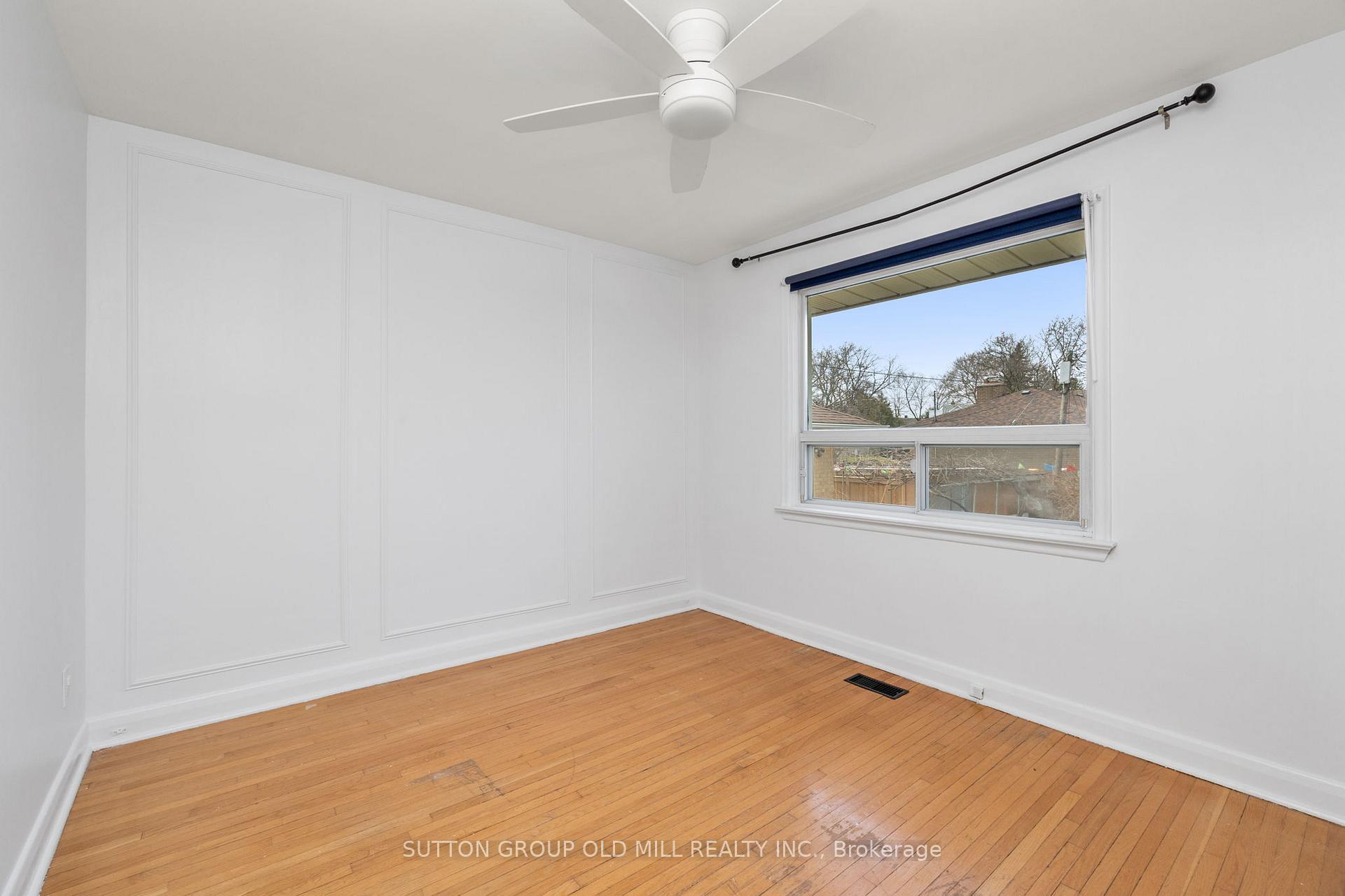 Photo 23 of 26 Breadner Drive, Etobicoke, Willowridge-Martingrove-Richview — HOMEH