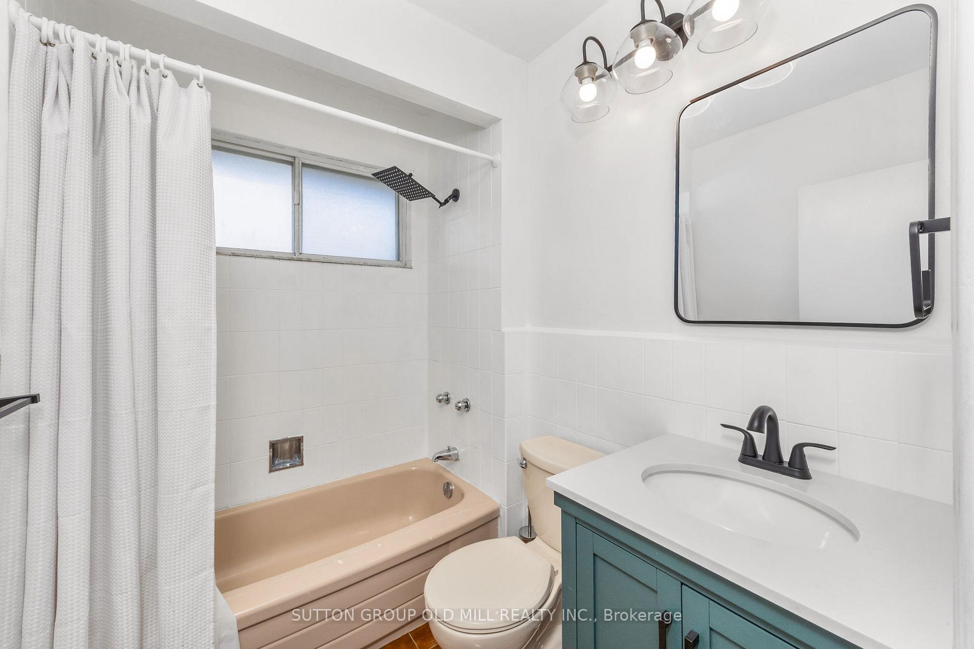 Photo 25 of 26 Breadner Drive, Etobicoke, Willowridge-Martingrove-Richview — HOMEH
