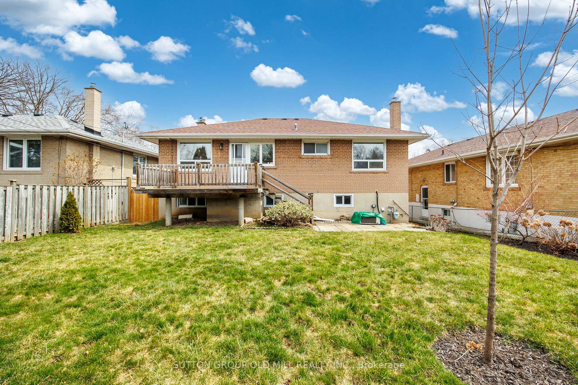 Photo 32 of 26 Breadner Drive, Etobicoke, Willowridge-Martingrove-Richview — HOMEH