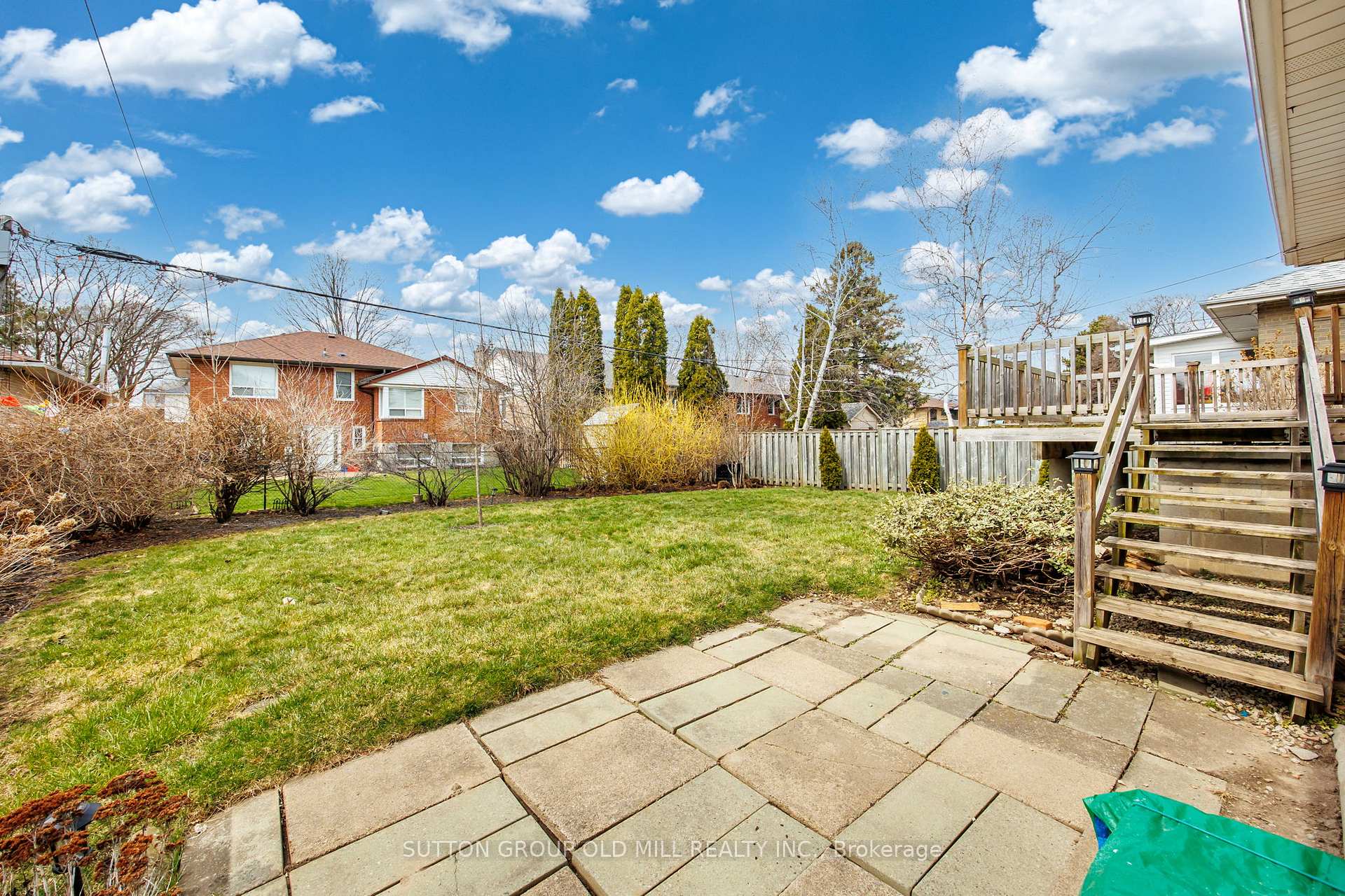 Photo 34 of 26 Breadner Drive, Etobicoke, Willowridge-Martingrove-Richview — HOMEH