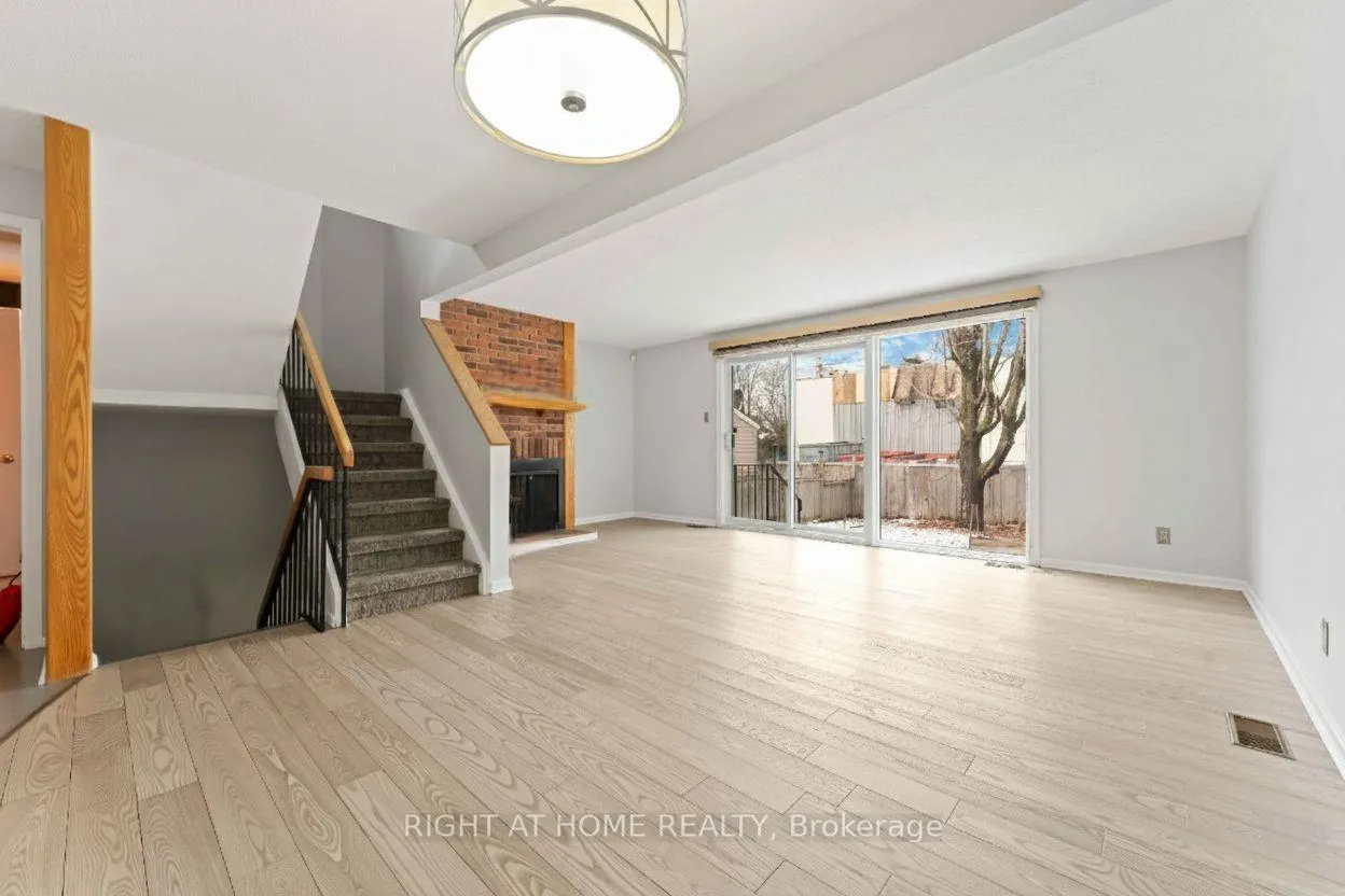 Photo 21 of 21 Ventnor Way, Ottawa, Barrhaven - Pheasant Run — HOMEH