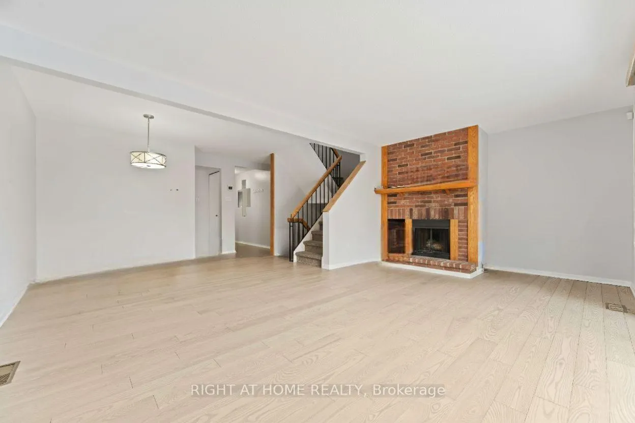 Photo 26 of 21 Ventnor Way, Ottawa, Barrhaven - Pheasant Run — HOMEH
