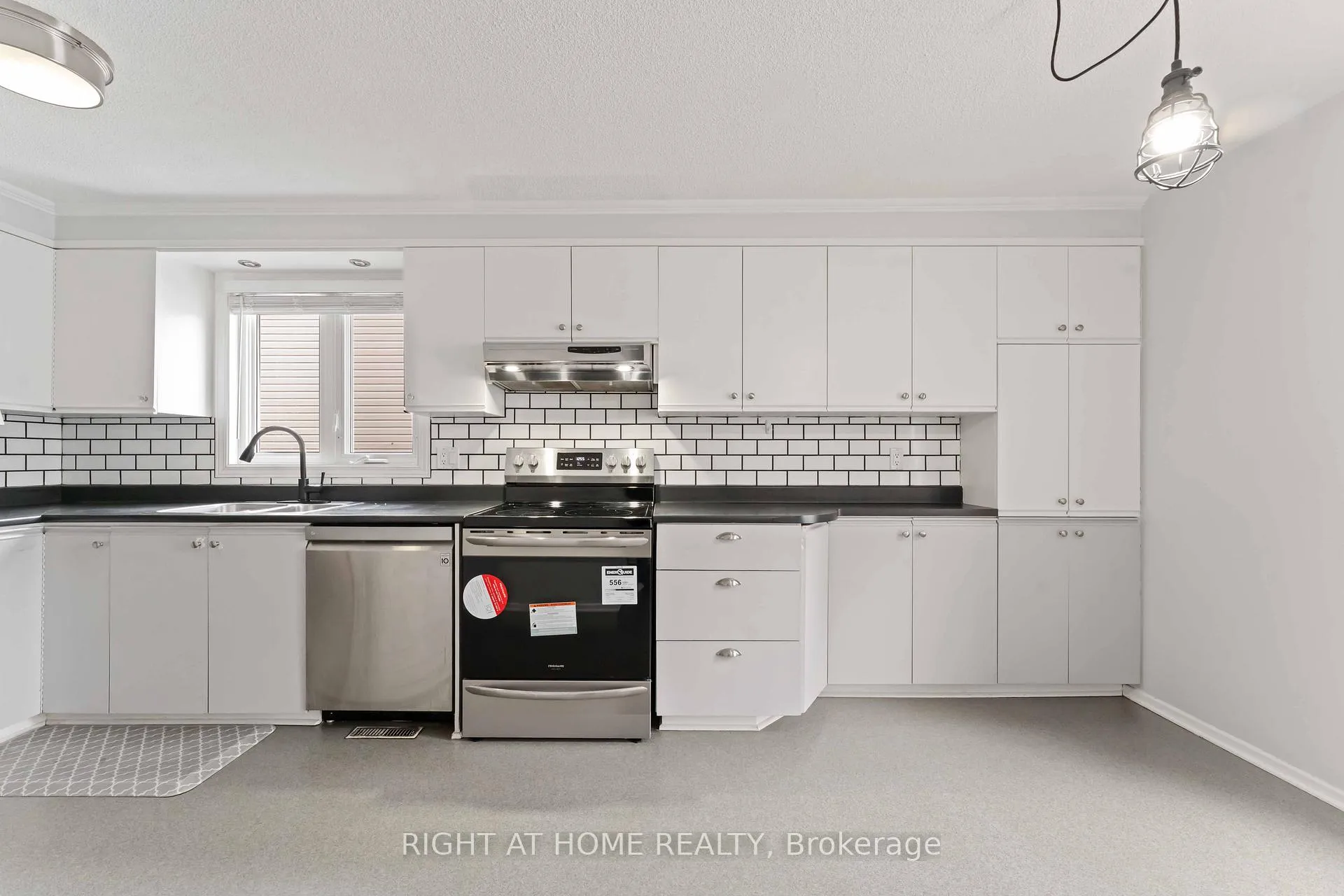 Photo 41 of 21 Ventnor Way, Ottawa, Barrhaven - Pheasant Run — HOMEH