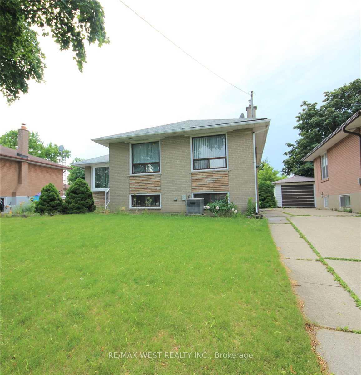 Photo 2 of 20 Celestine Drive, Etobicoke, Willowridge-Martingrove-Richview — HOMEH