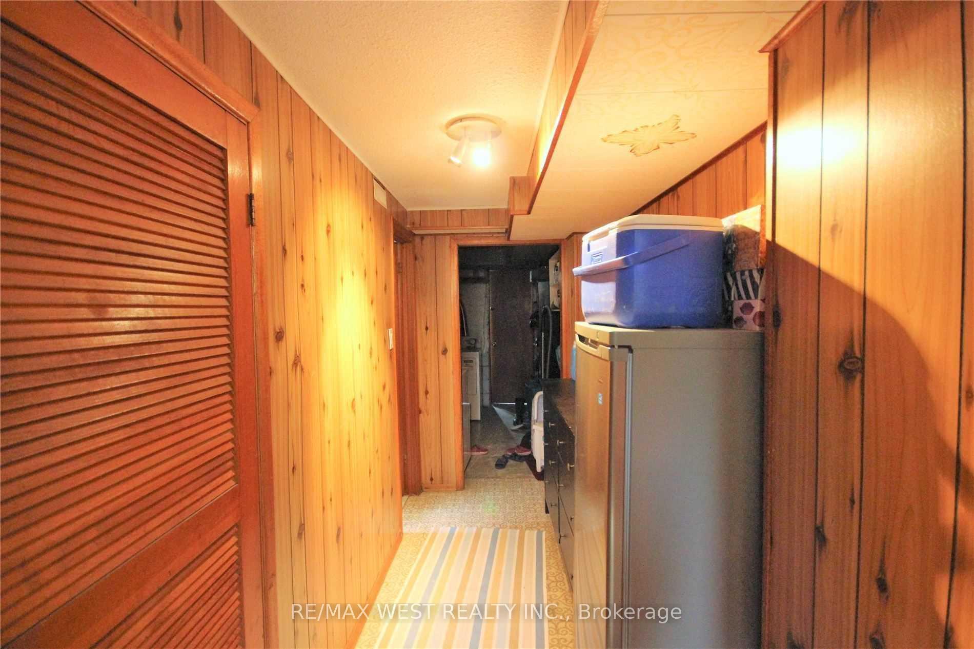 Photo 16 of 20 Celestine Drive, Etobicoke, Willowridge-Martingrove-Richview — HOMEH