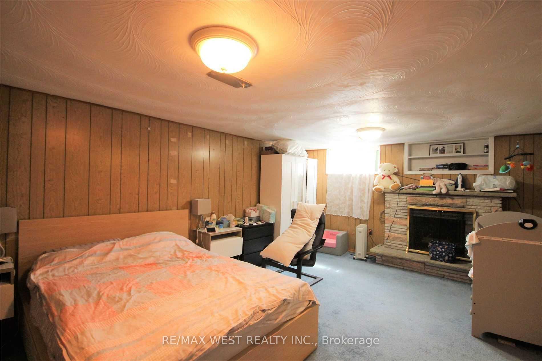 Photo 18 of 20 Celestine Drive, Etobicoke, Willowridge-Martingrove-Richview — HOMEH