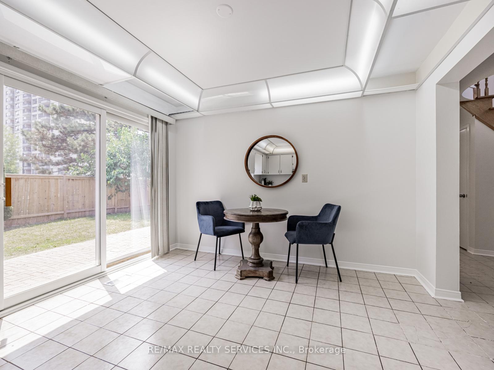 Photo 13 of 9 Garview Court, Etobicoke, Kingsview Village-The Westway — HOMEH