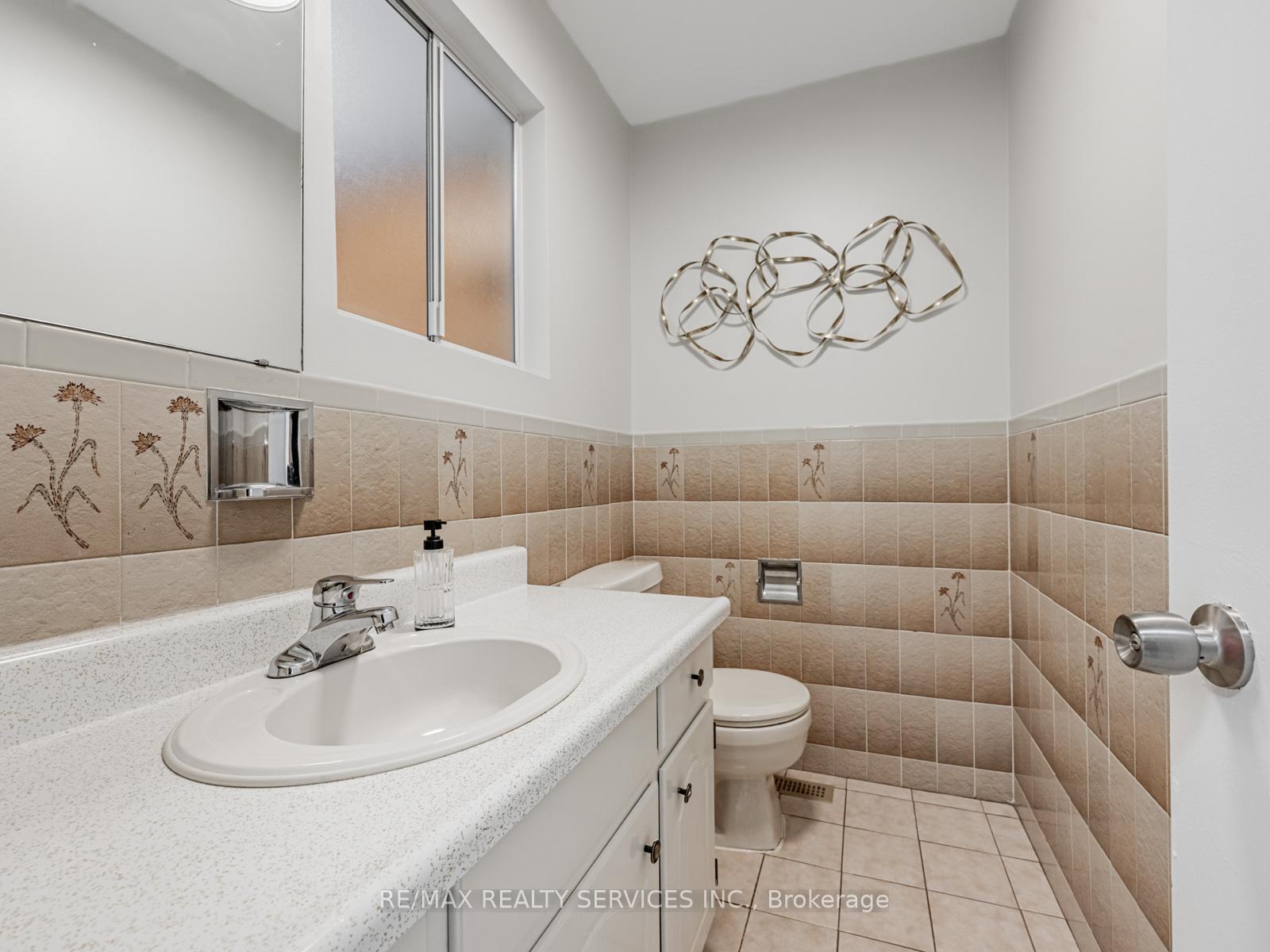 Photo 17 of 9 Garview Court, Etobicoke, Kingsview Village-The Westway — HOMEH