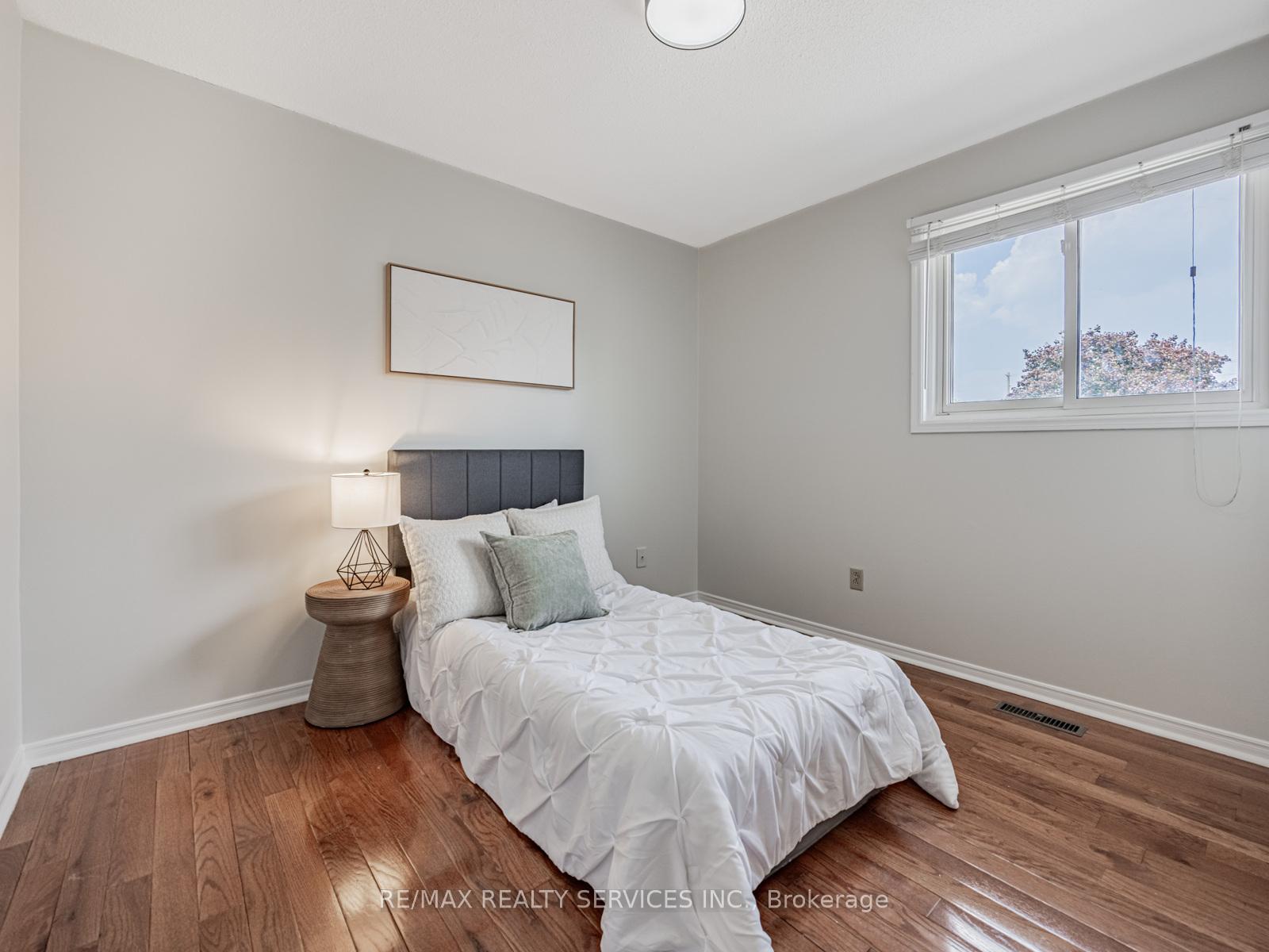 Photo 26 of 9 Garview Court, Etobicoke, Kingsview Village-The Westway — HOMEH