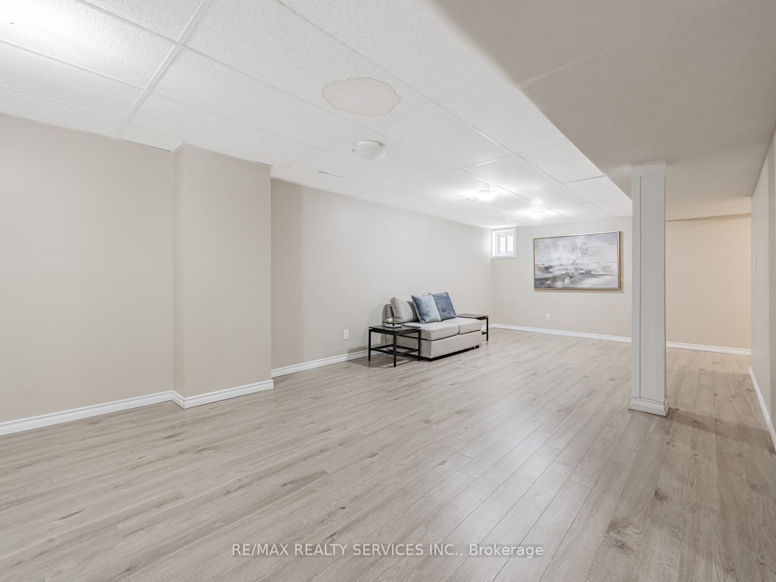 Photo 29 of 9 Garview Court, Etobicoke, Kingsview Village-The Westway — HOMEH