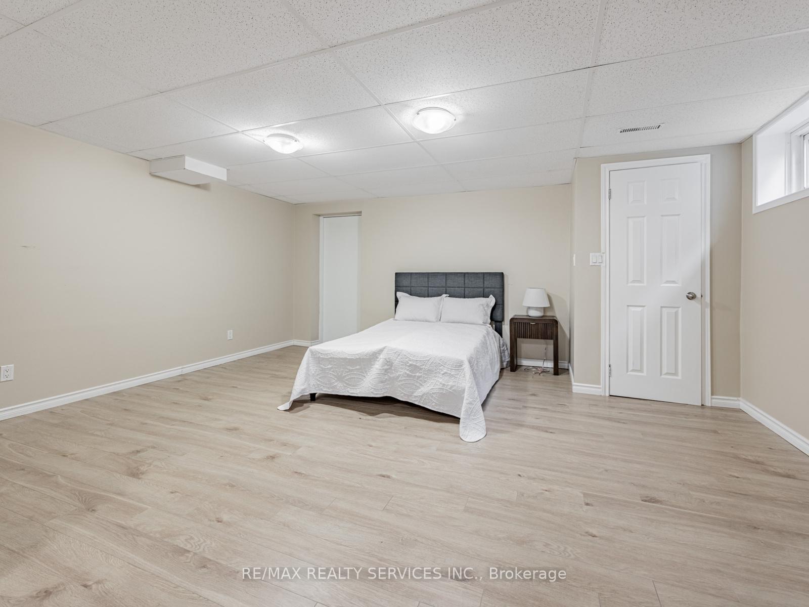 Photo 32 of 9 Garview Court, Etobicoke, Kingsview Village-The Westway — HOMEH
