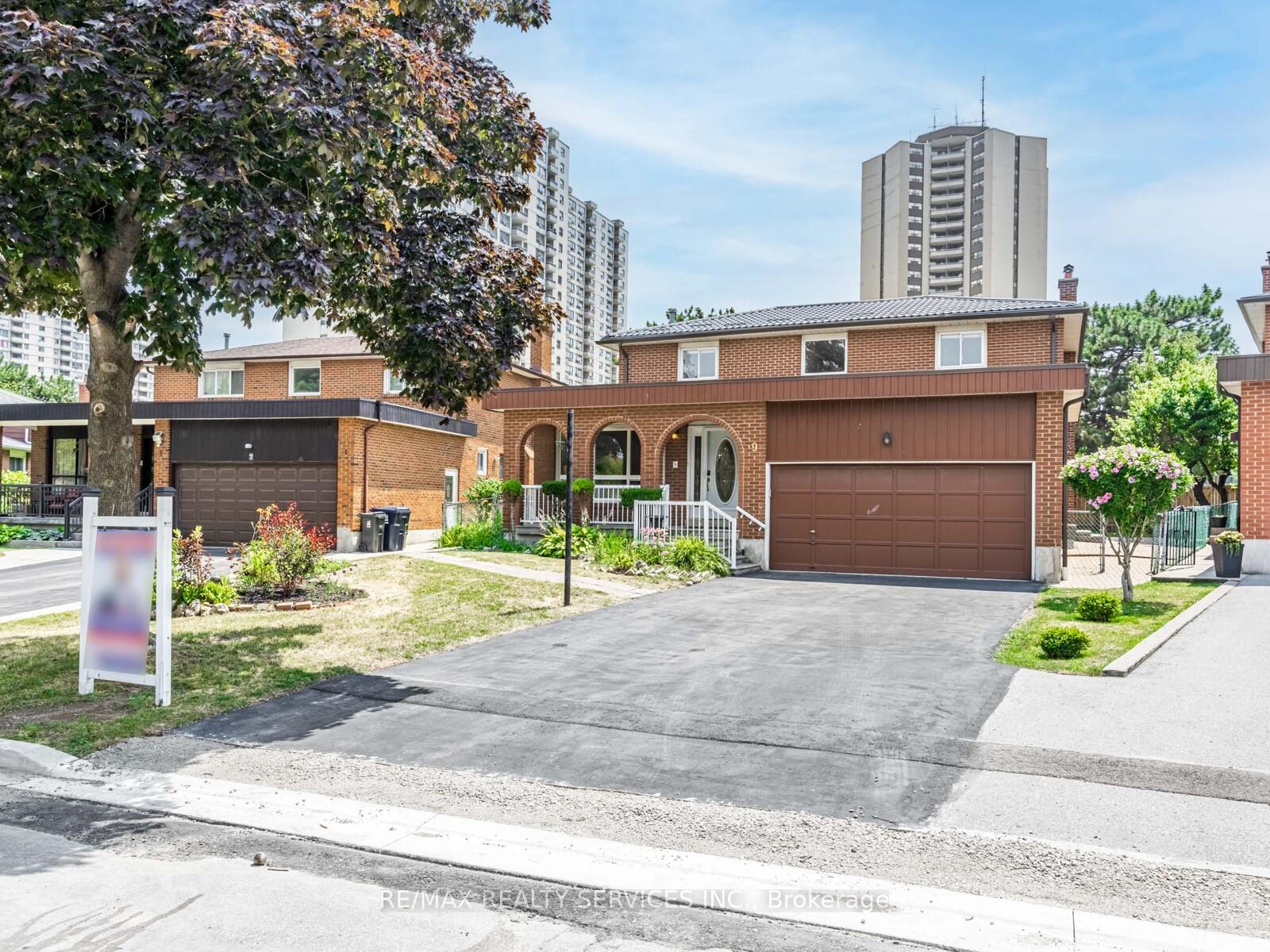 Photo 35 of 9 Garview Court, Etobicoke, Kingsview Village-The Westway — HOMEH