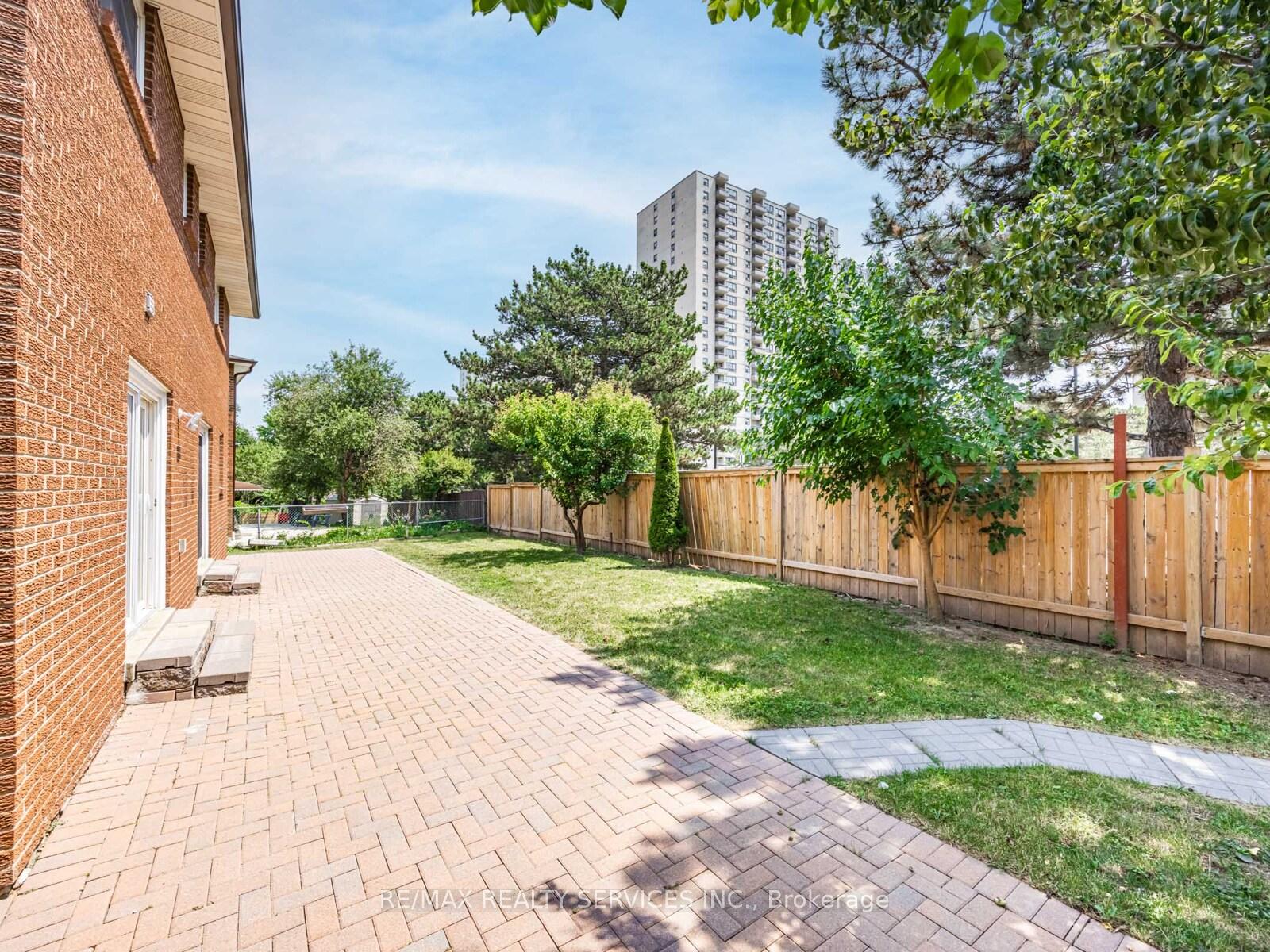 Photo 36 of 9 Garview Court, Etobicoke, Kingsview Village-The Westway — HOMEH