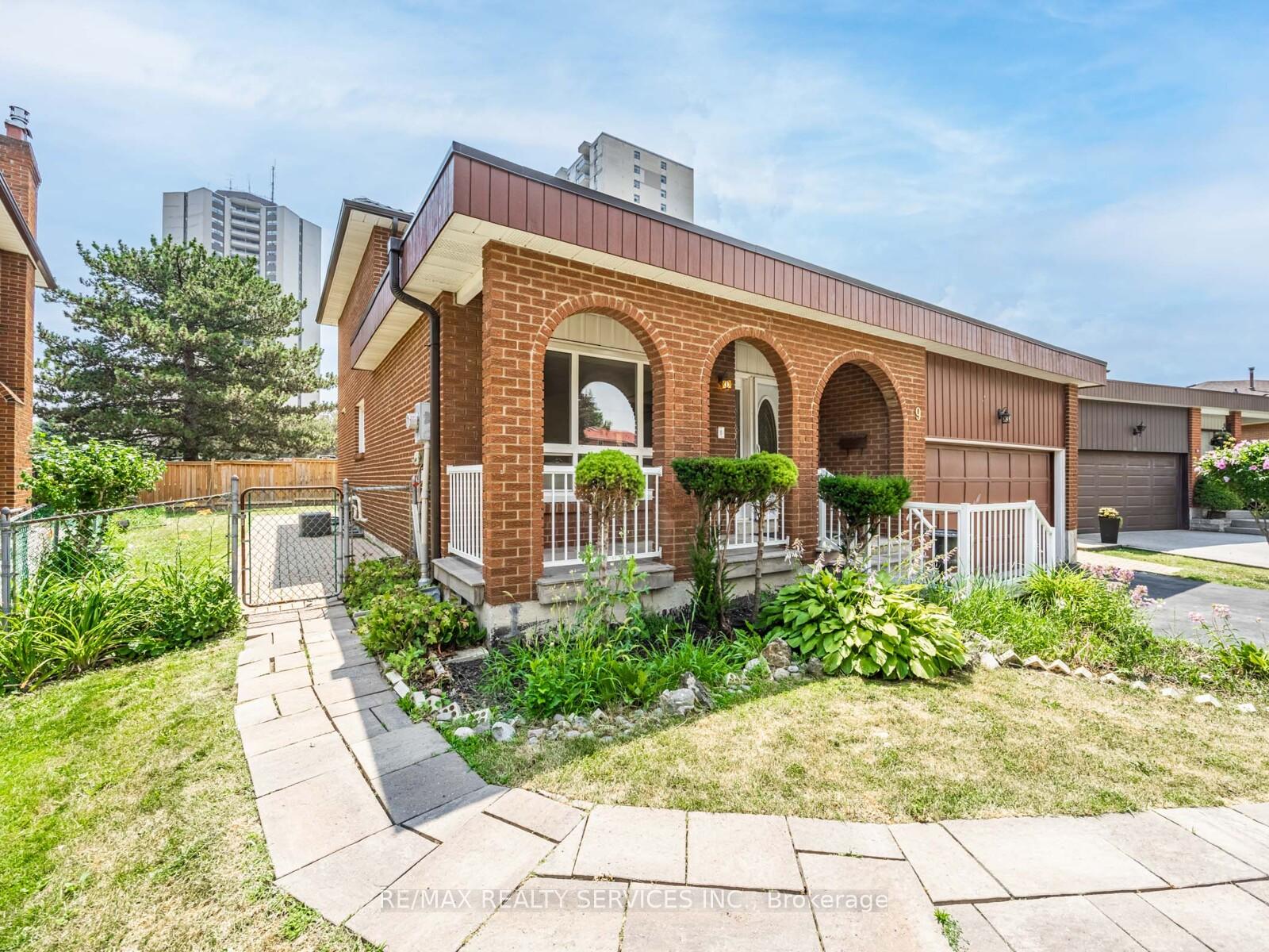 Photo 37 of 9 Garview Court, Etobicoke, Kingsview Village-The Westway — HOMEH