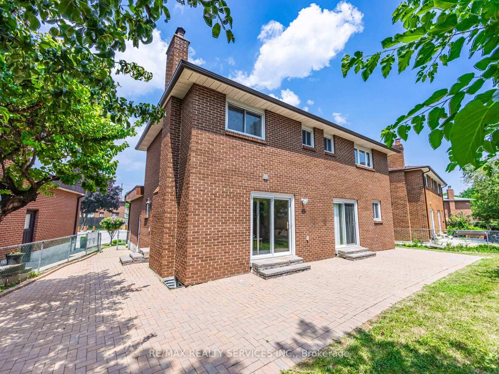 Photo 38 of 9 Garview Court, Etobicoke, Kingsview Village-The Westway — HOMEH