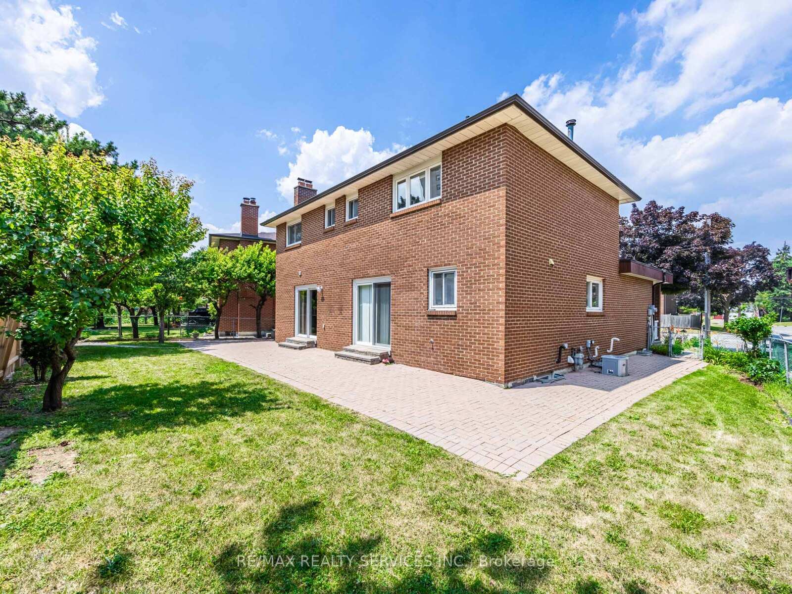 Photo 39 of 9 Garview Court, Etobicoke, Kingsview Village-The Westway — HOMEH