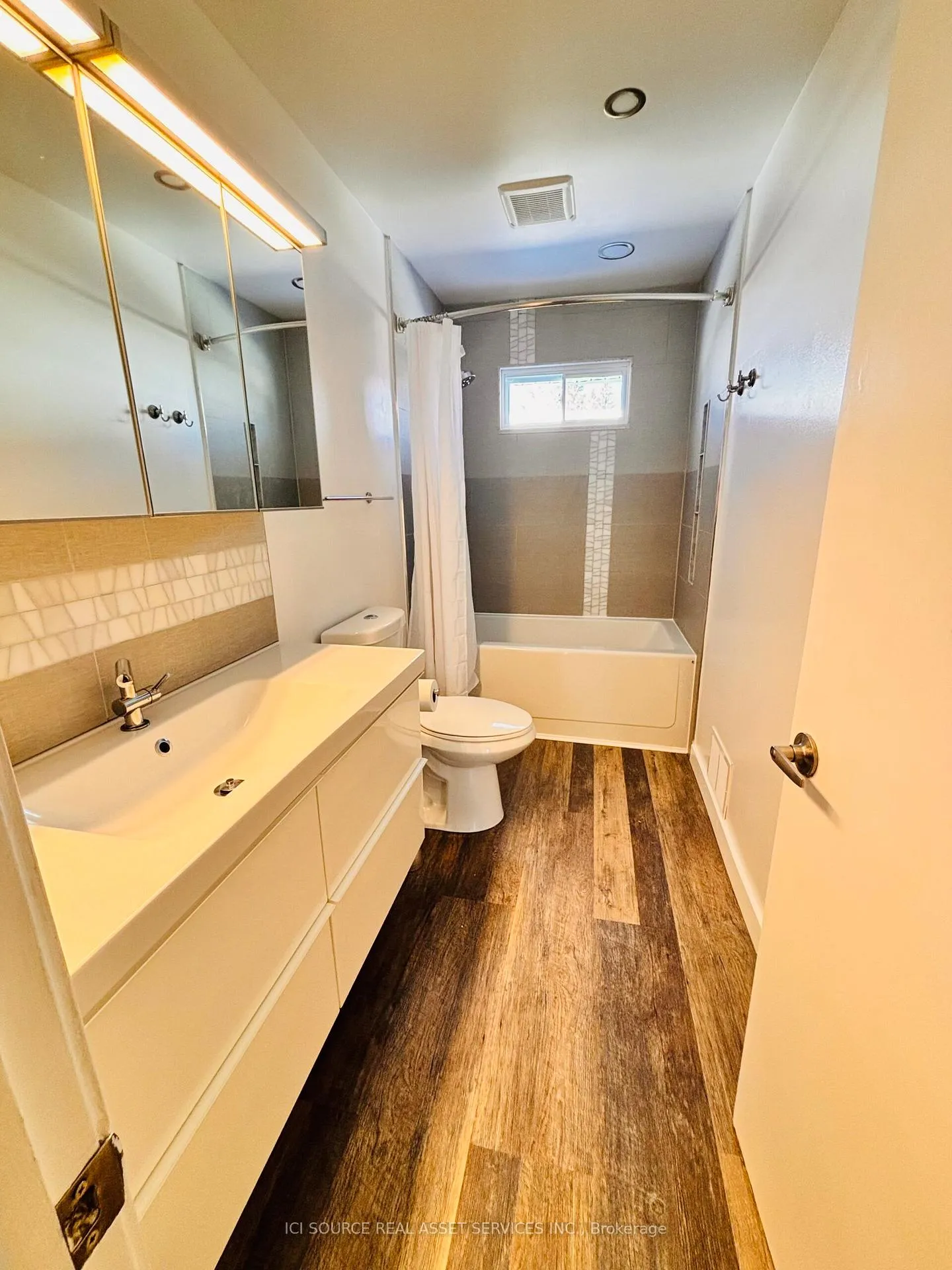 Photo 24 of 1097 Wiseman Crescent, Ottawa, Riverside Park — HOMEH
