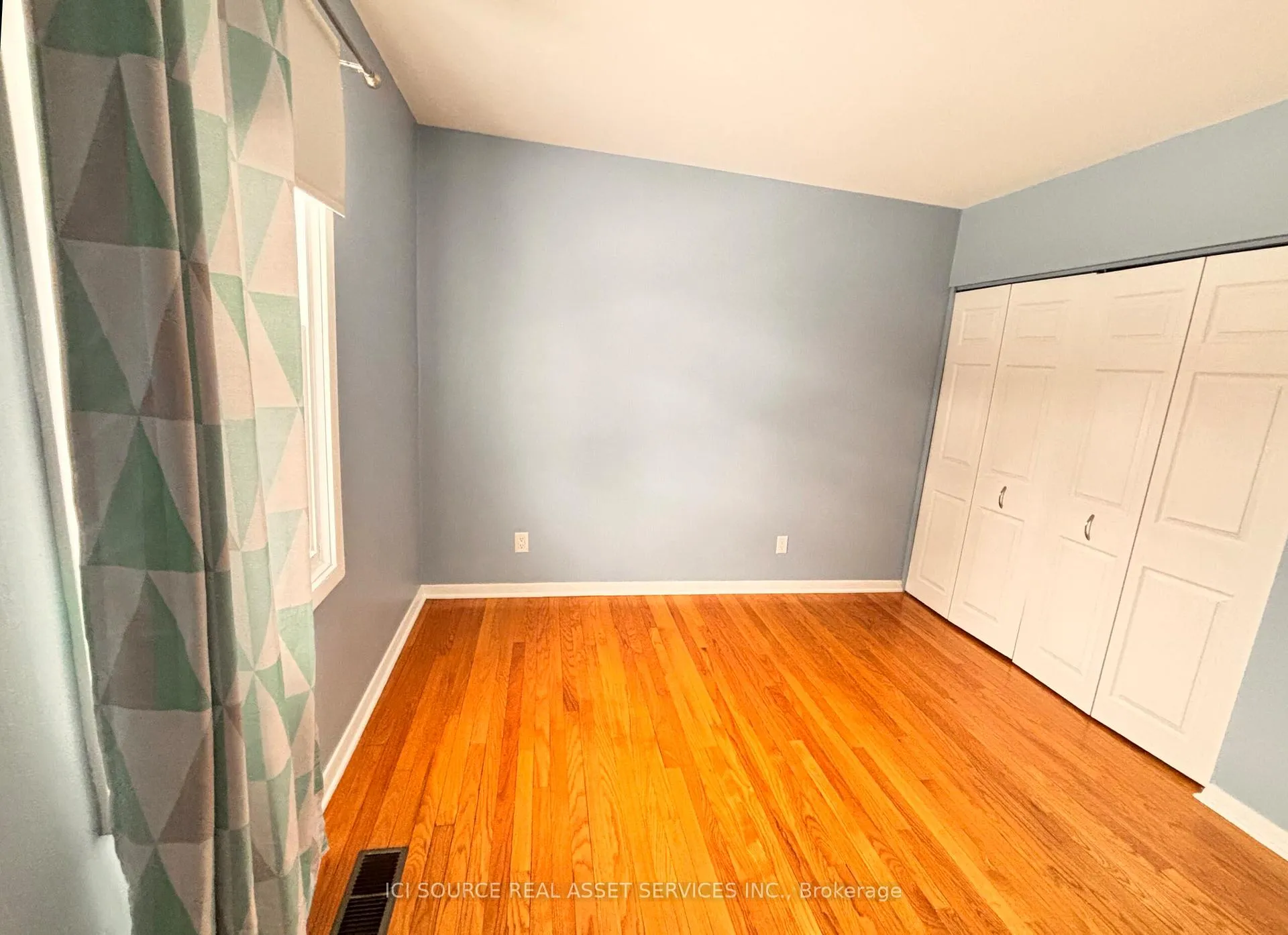 Photo 28 of 1097 Wiseman Crescent, Ottawa, Riverside Park — HOMEH