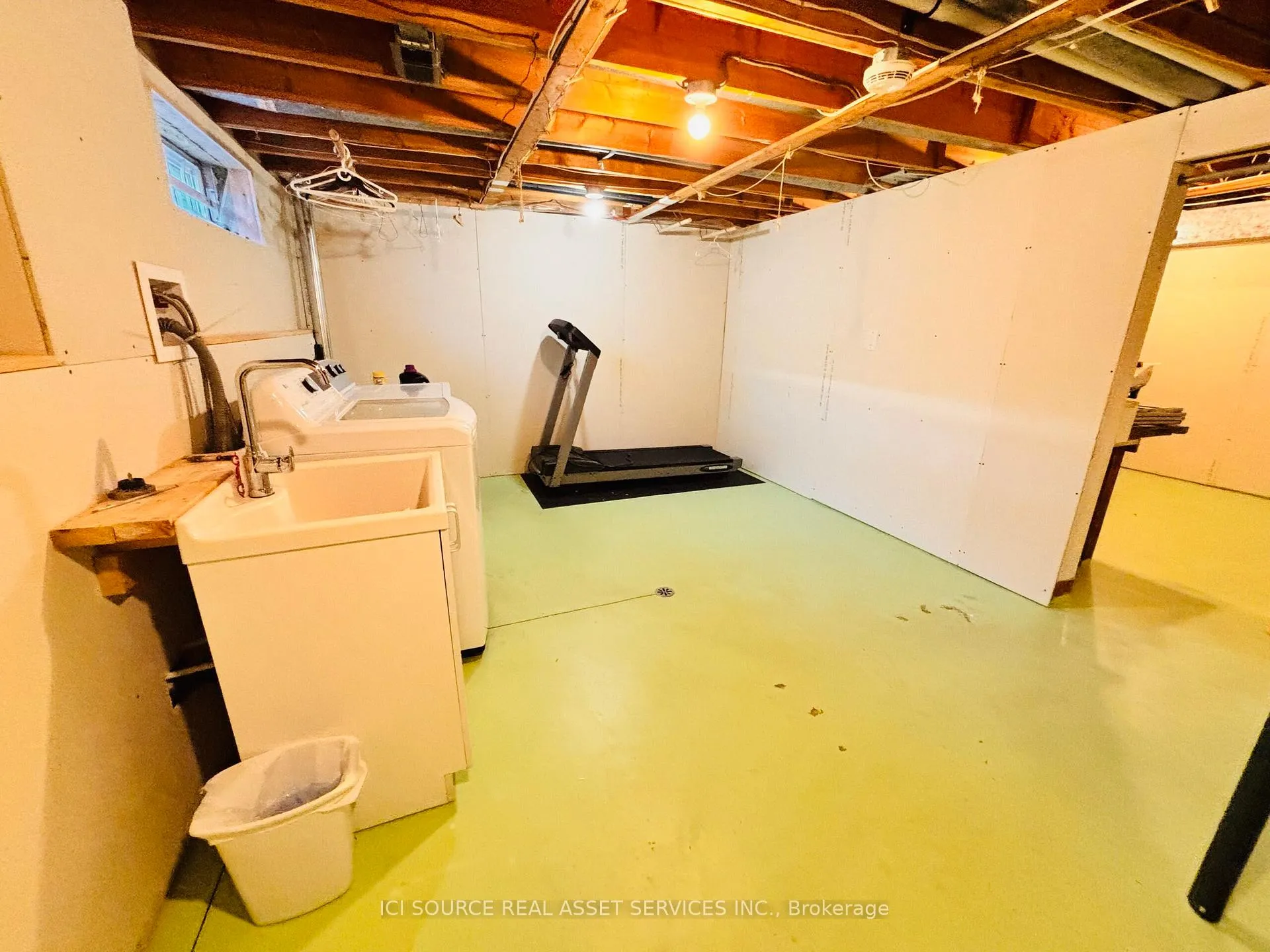 Photo 51 of 1097 Wiseman Crescent, Ottawa, Riverside Park — HOMEH