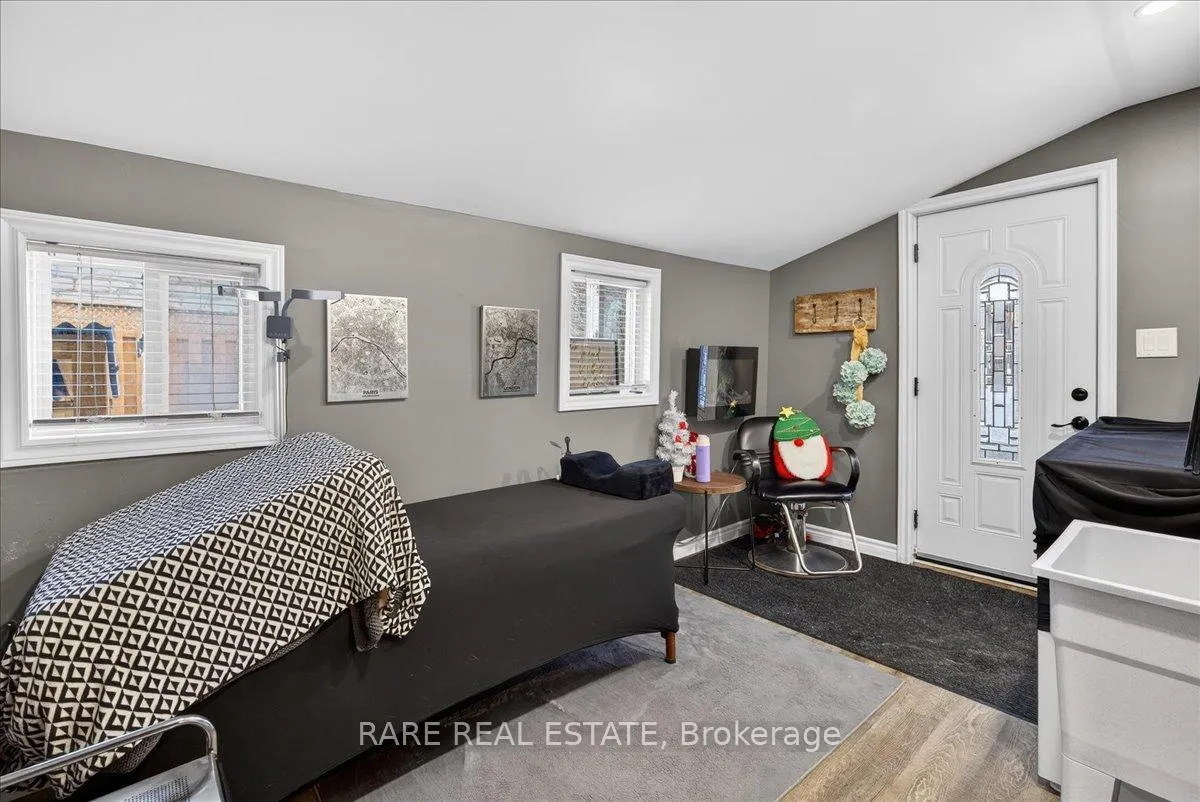 Photo 6 of 119 Essa Road, Barrie, Allandale — HOMEH