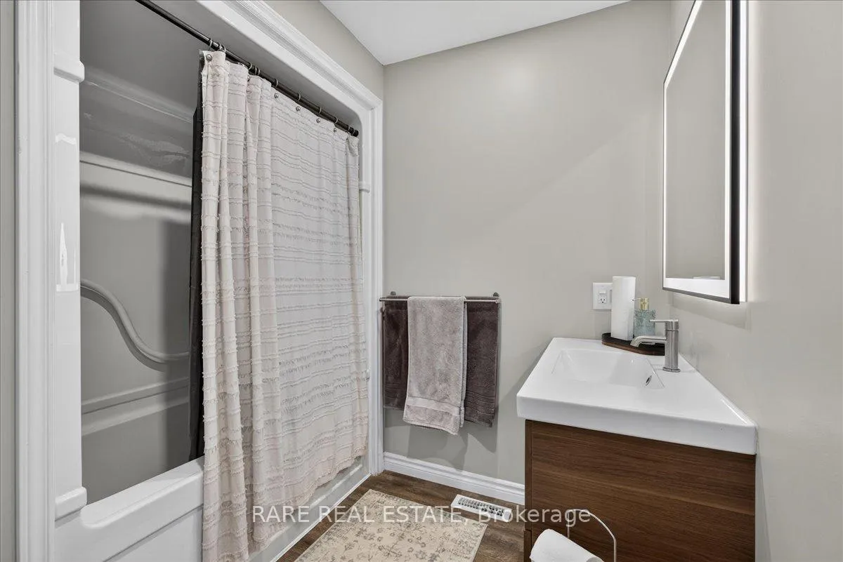 Photo 9 of 119 Essa Road, Barrie, Allandale — HOMEH